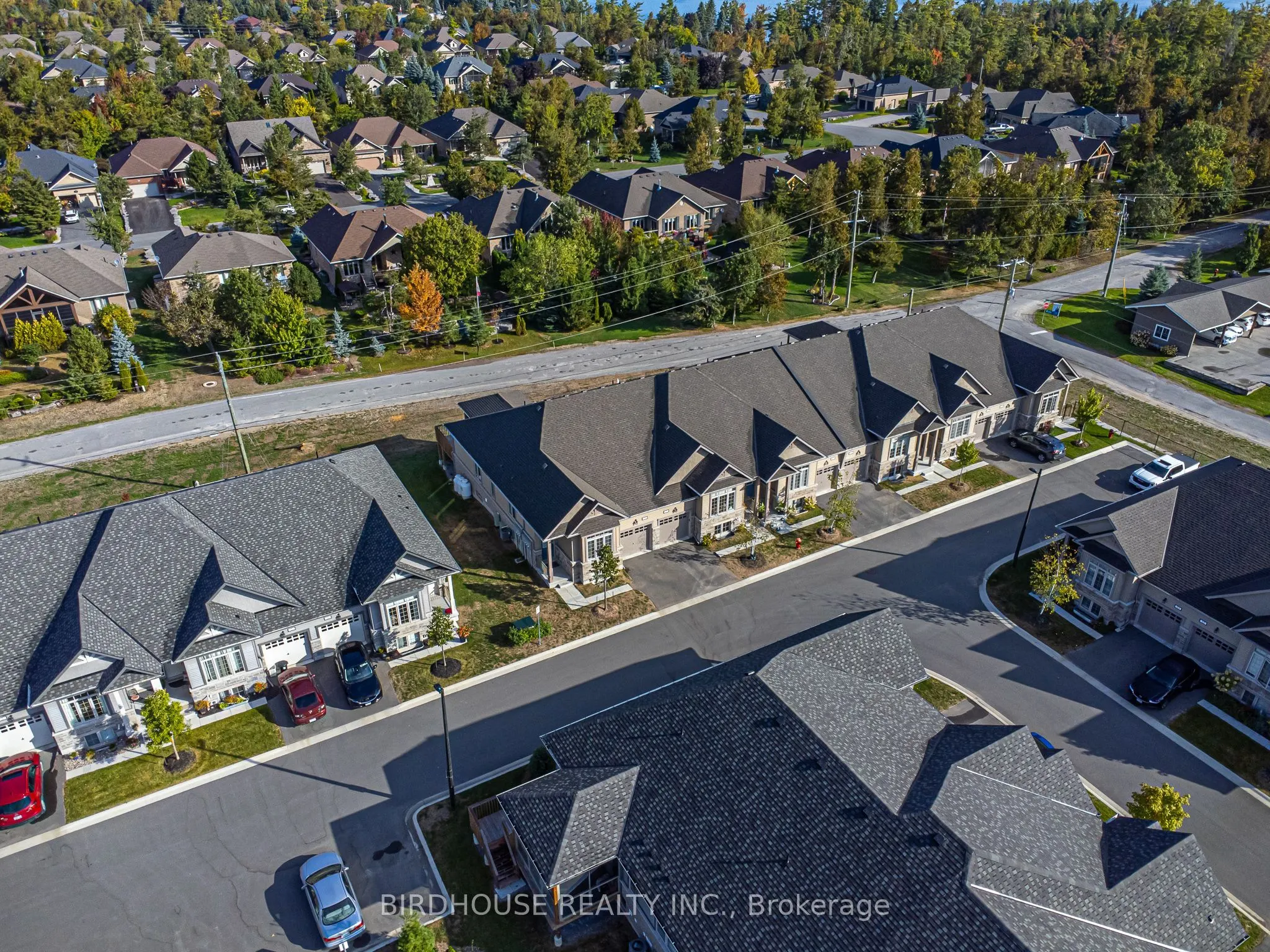 17 Lakewood Crescent, #7