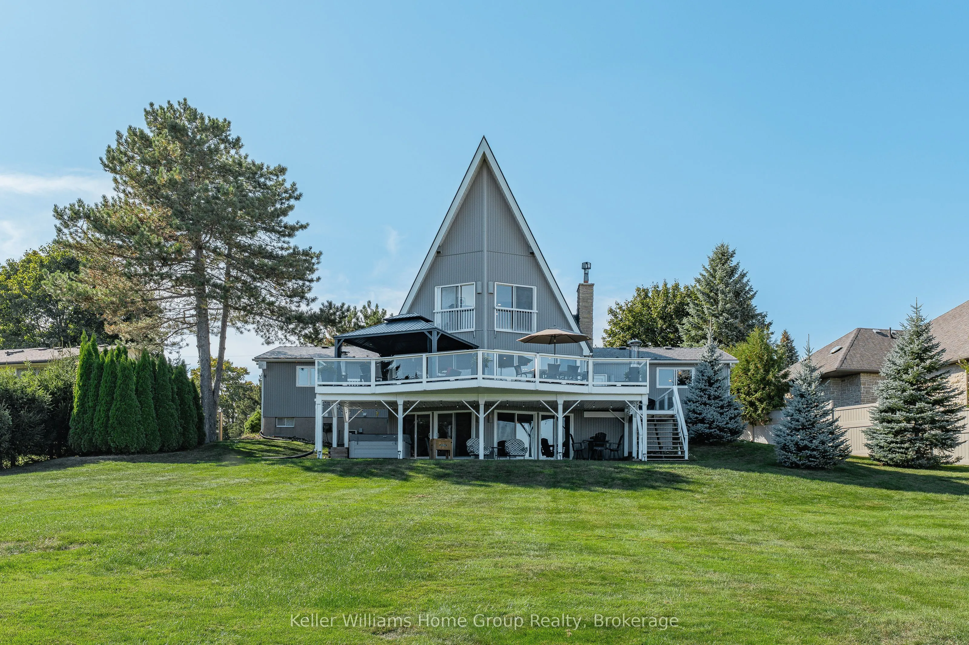 137 RENNIE Boulevard