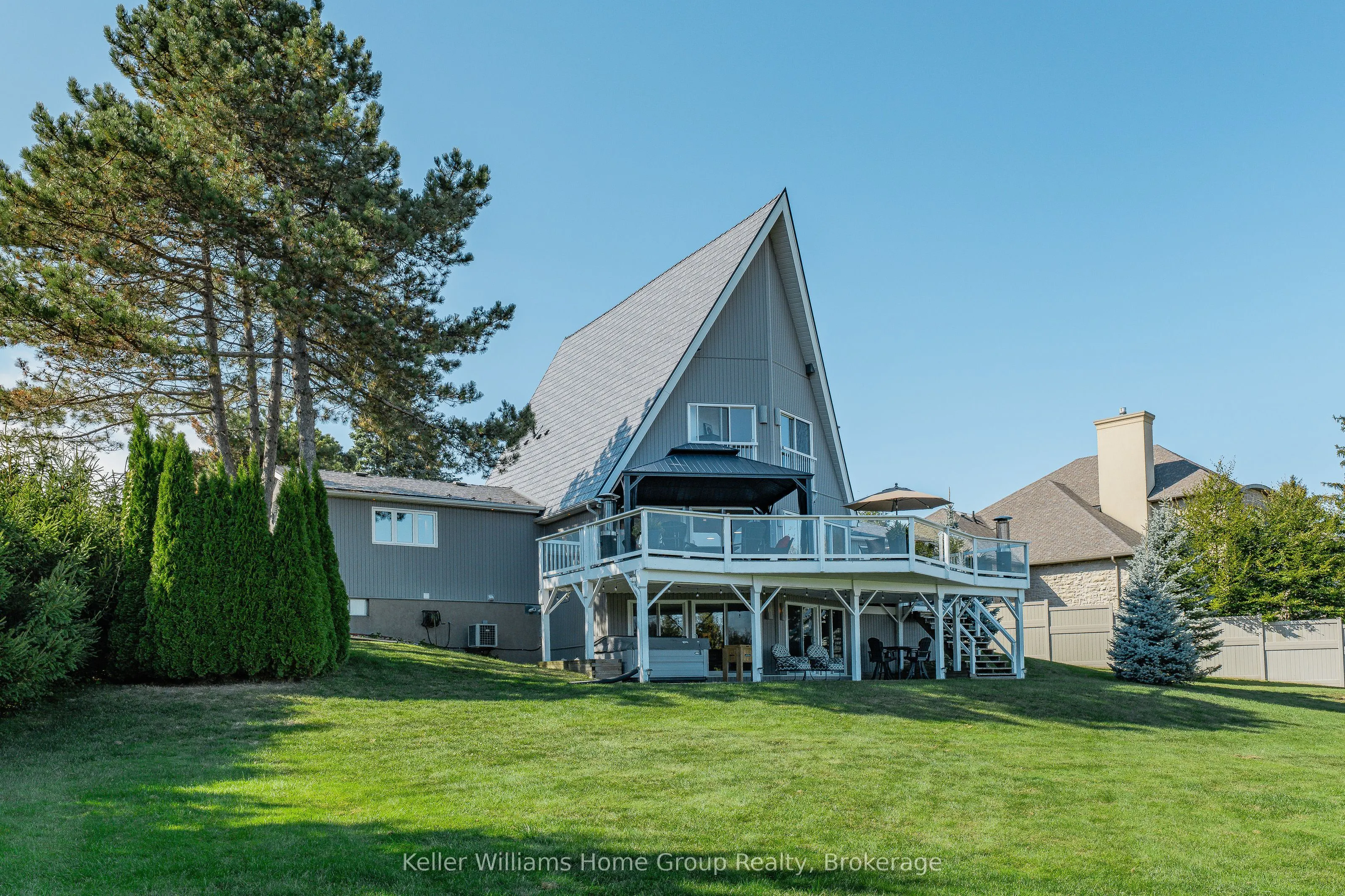 137 RENNIE Boulevard