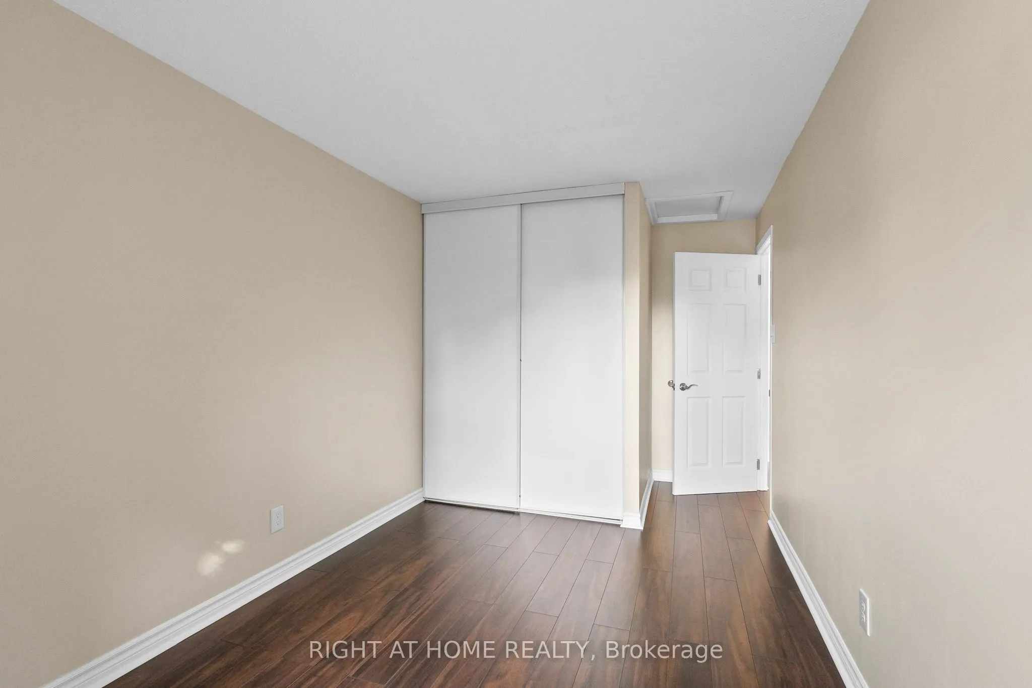 235 THISTLEDOWN Court, #29