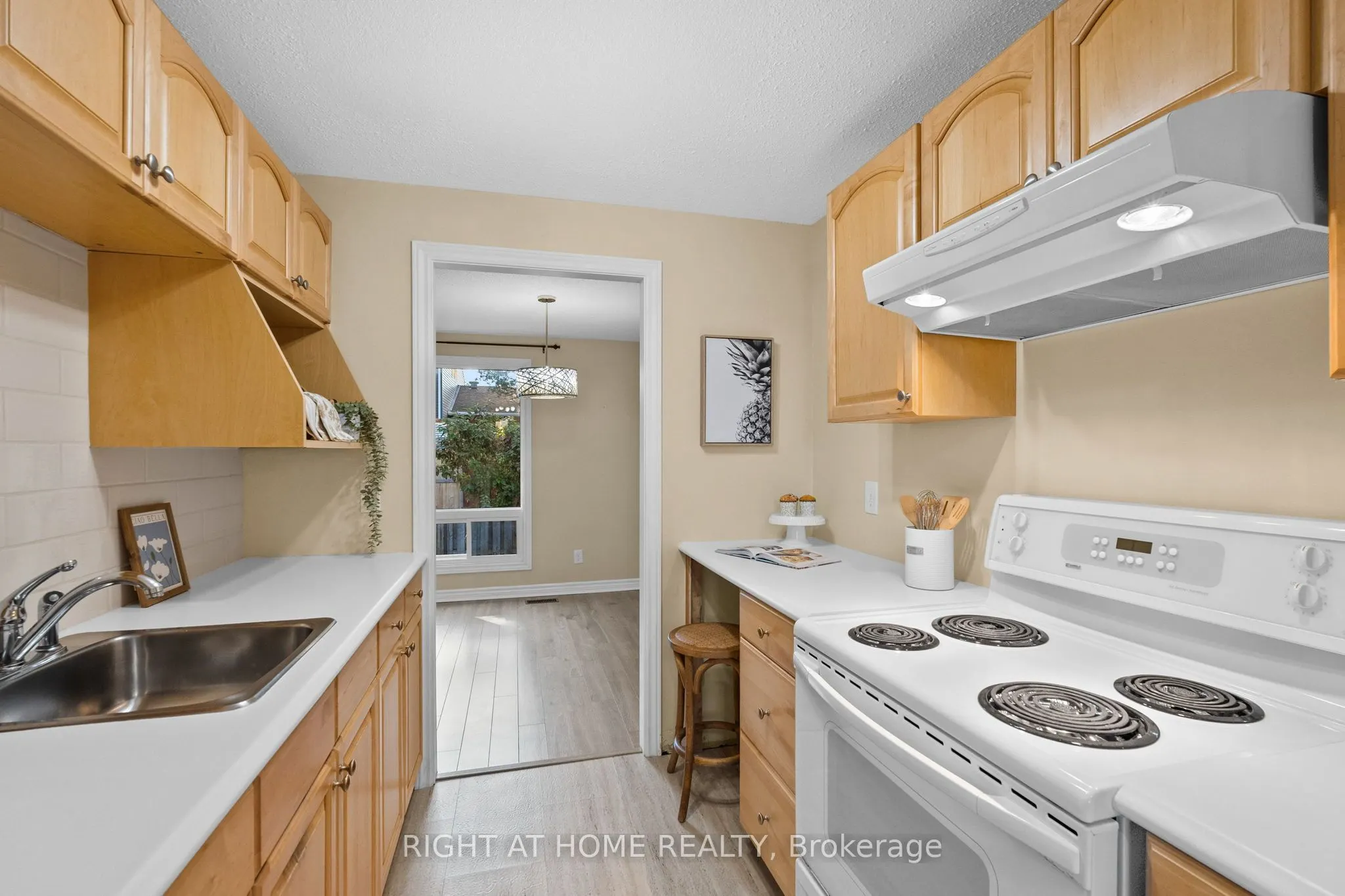 235 THISTLEDOWN Court, #29