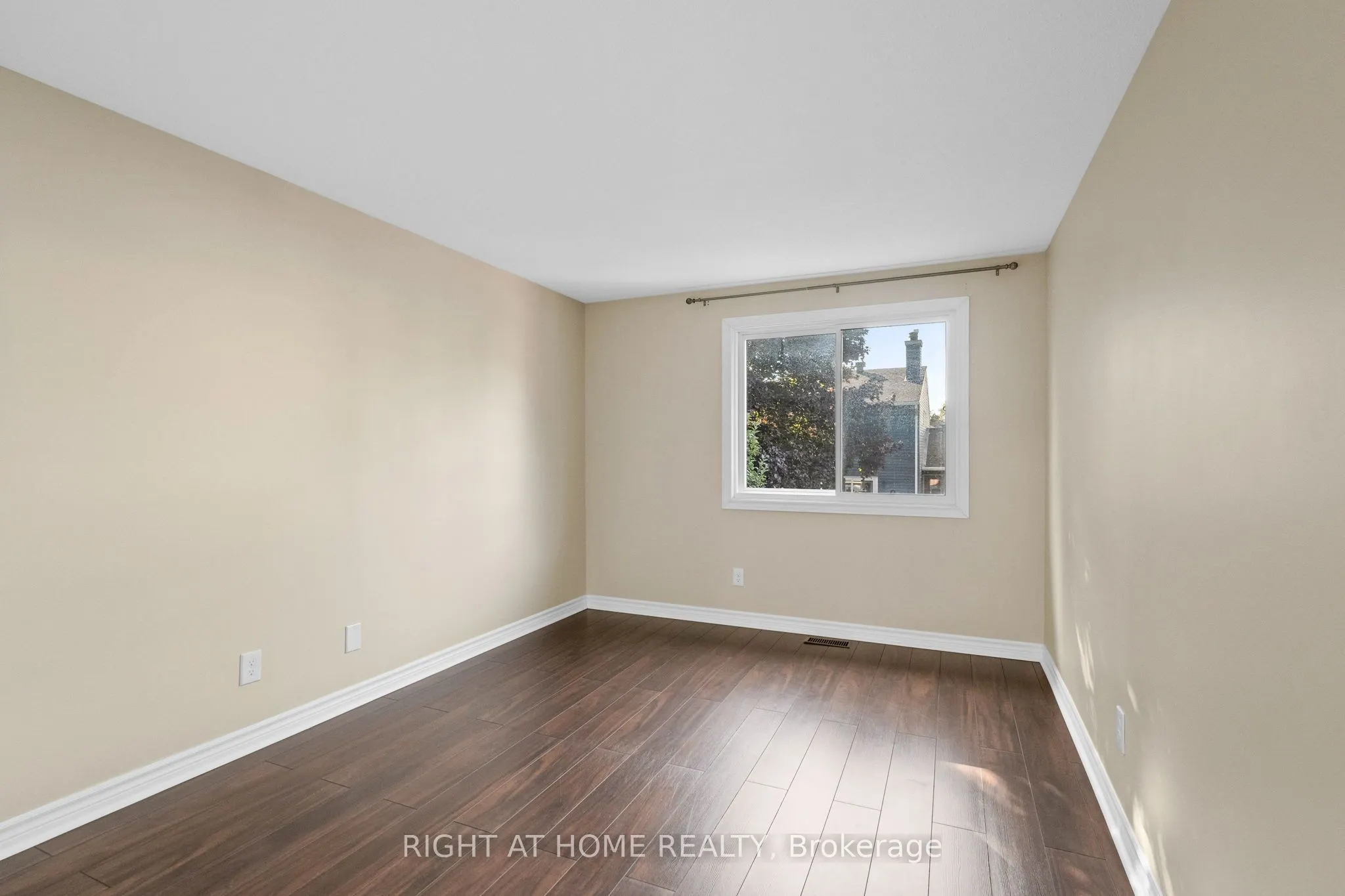 235 THISTLEDOWN Court, #29