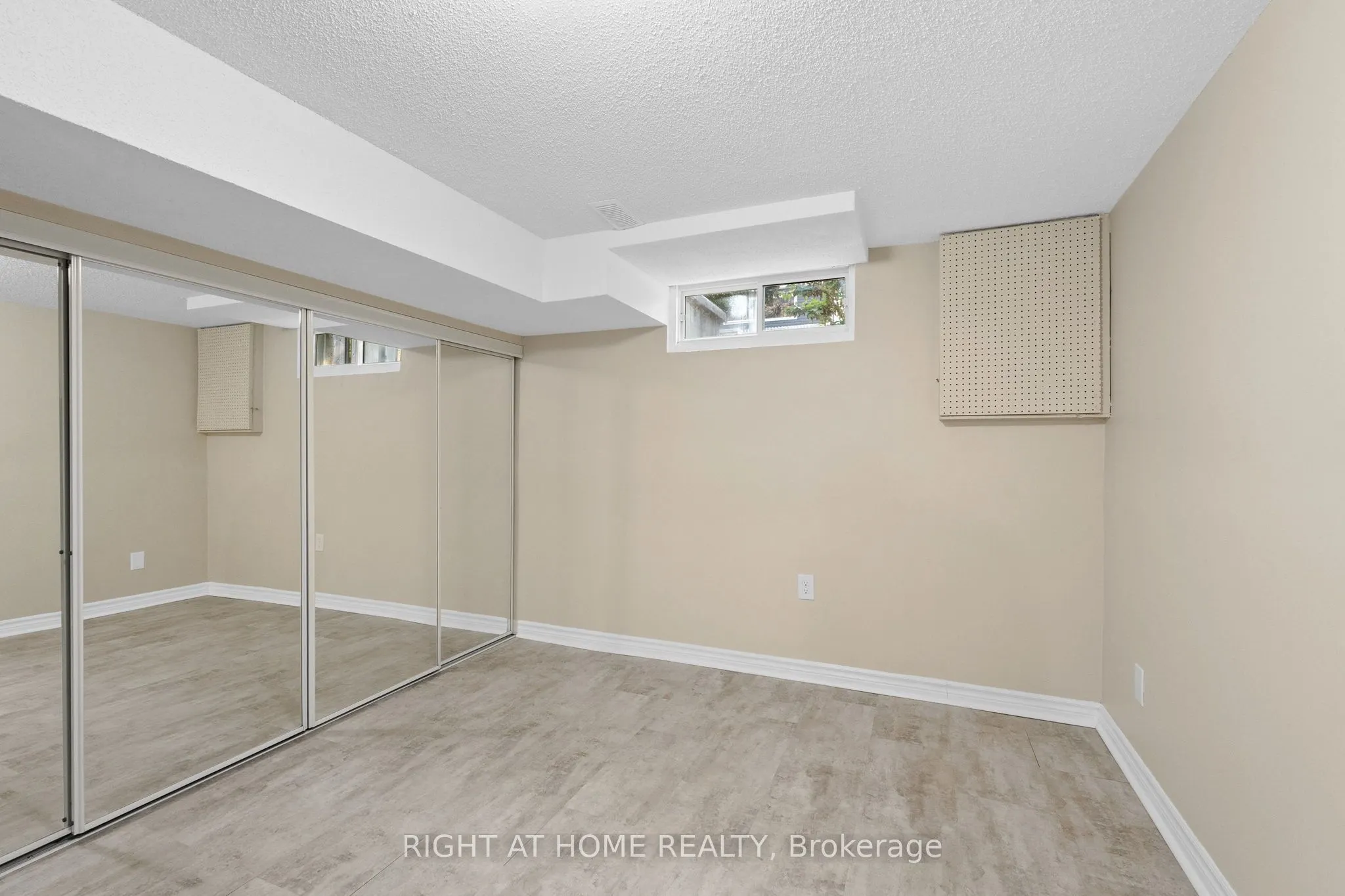 235 THISTLEDOWN Court, #29