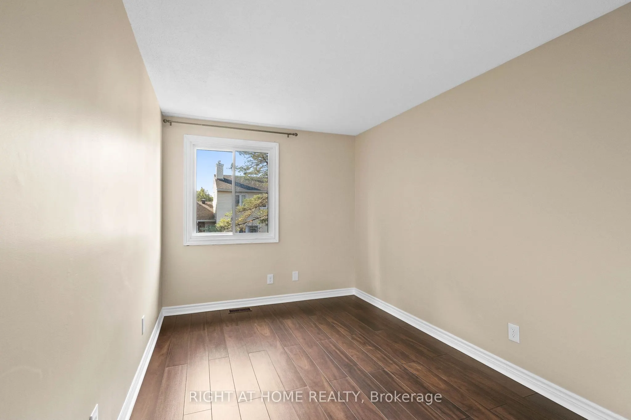 235 THISTLEDOWN Court, #29