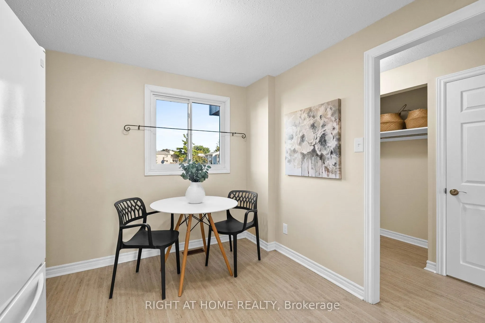 235 THISTLEDOWN Court, #29