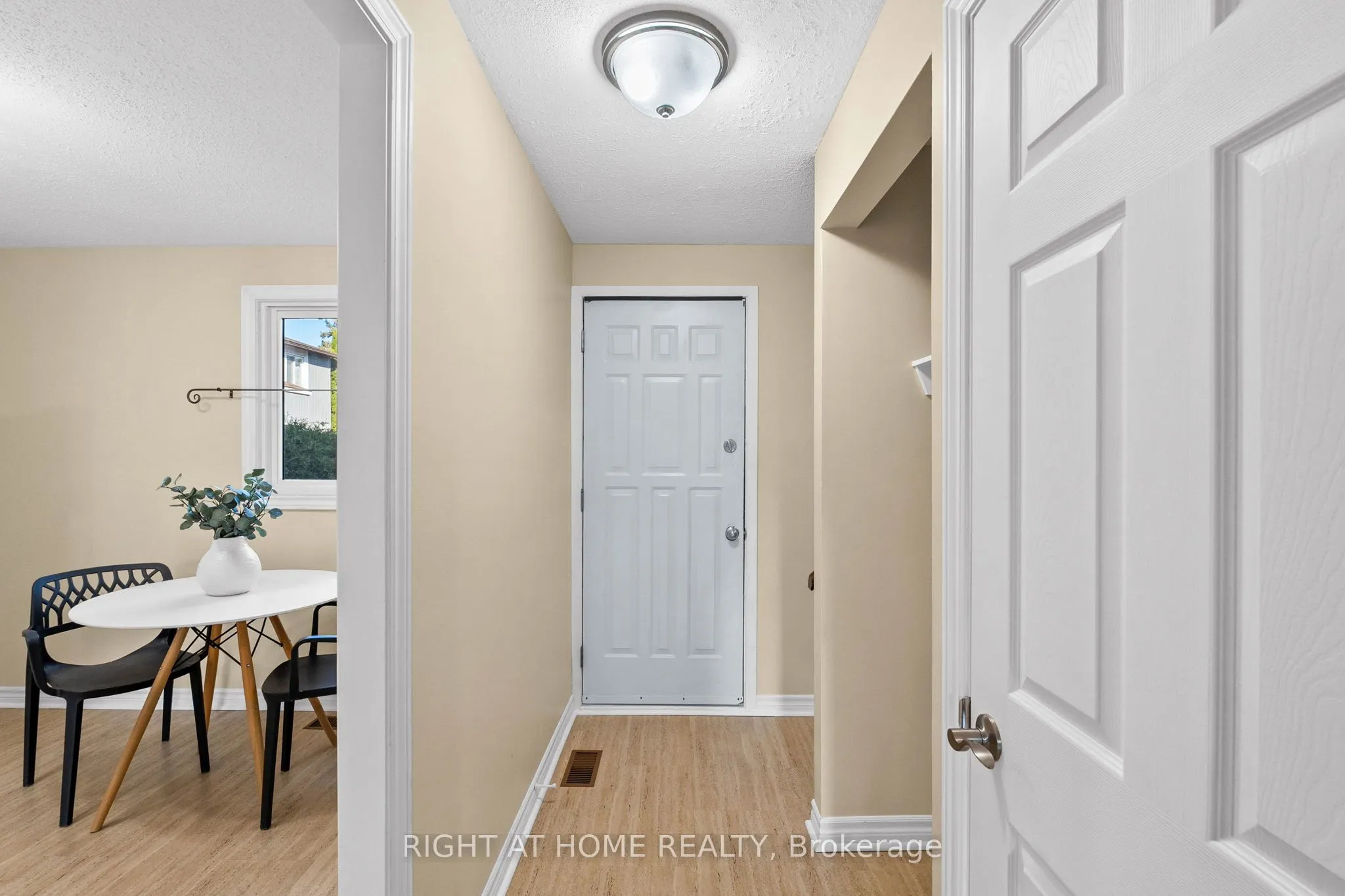 235 THISTLEDOWN Court, #29