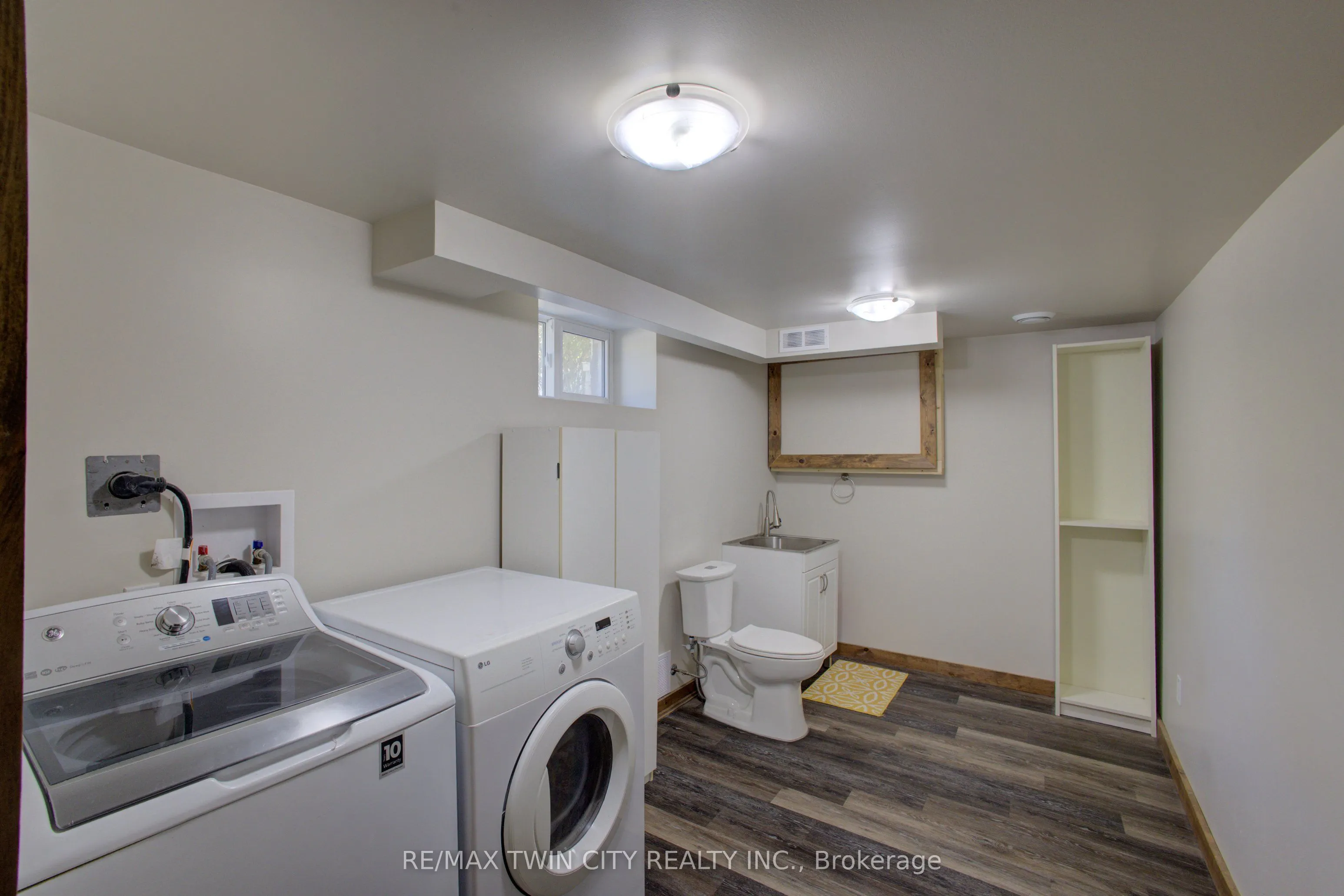 141 Goderich Street W