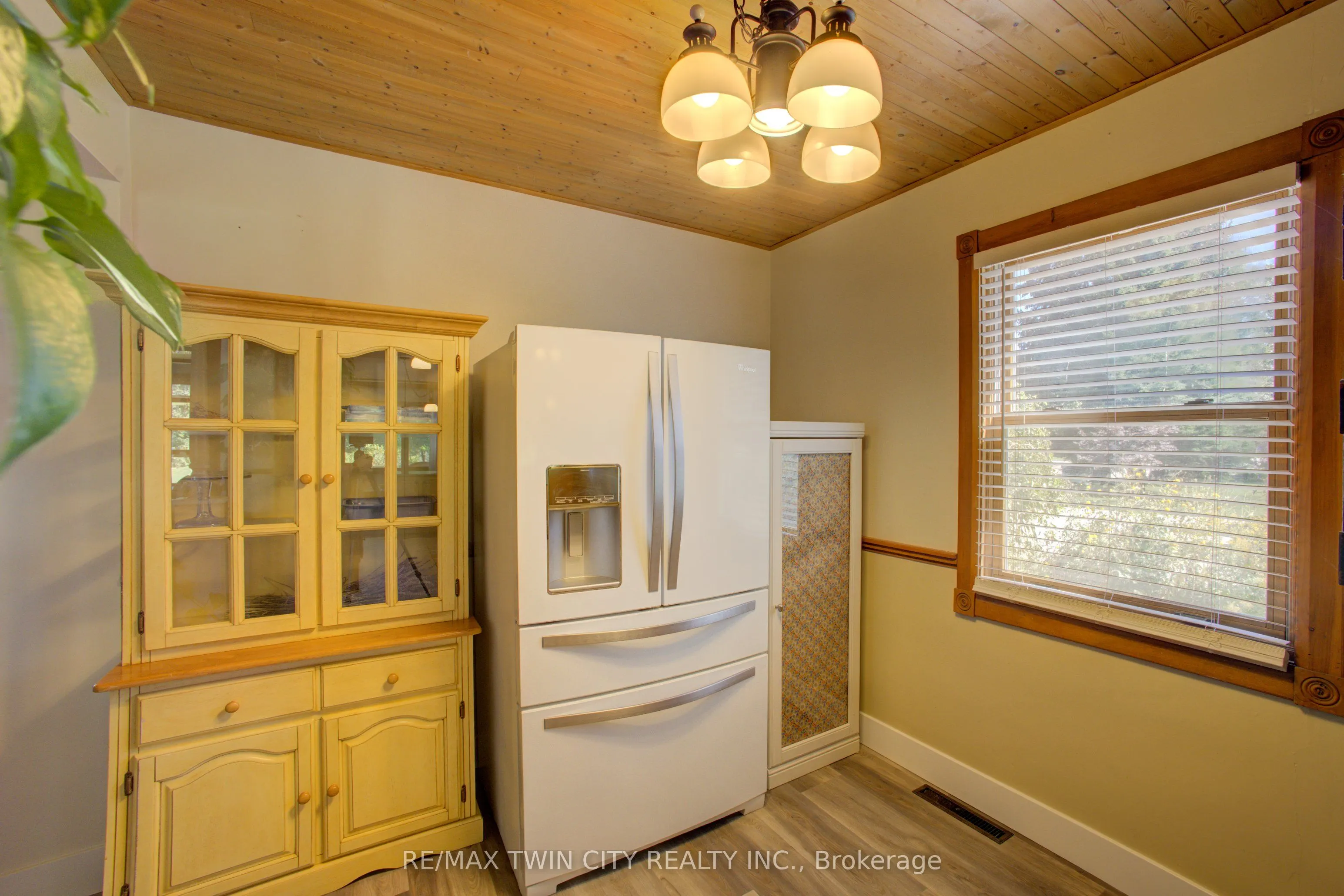 141 Goderich Street W