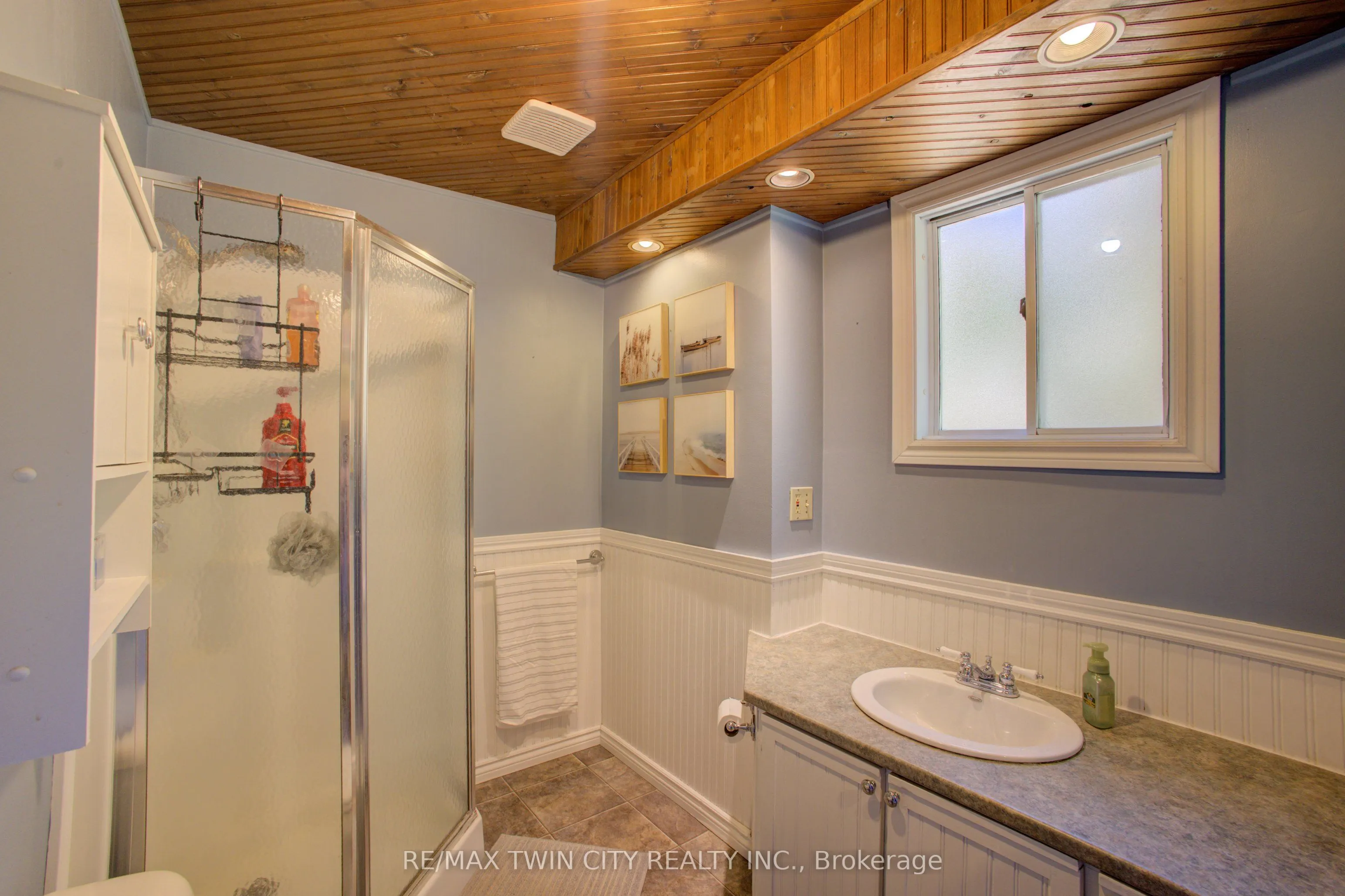 141 Goderich Street W
