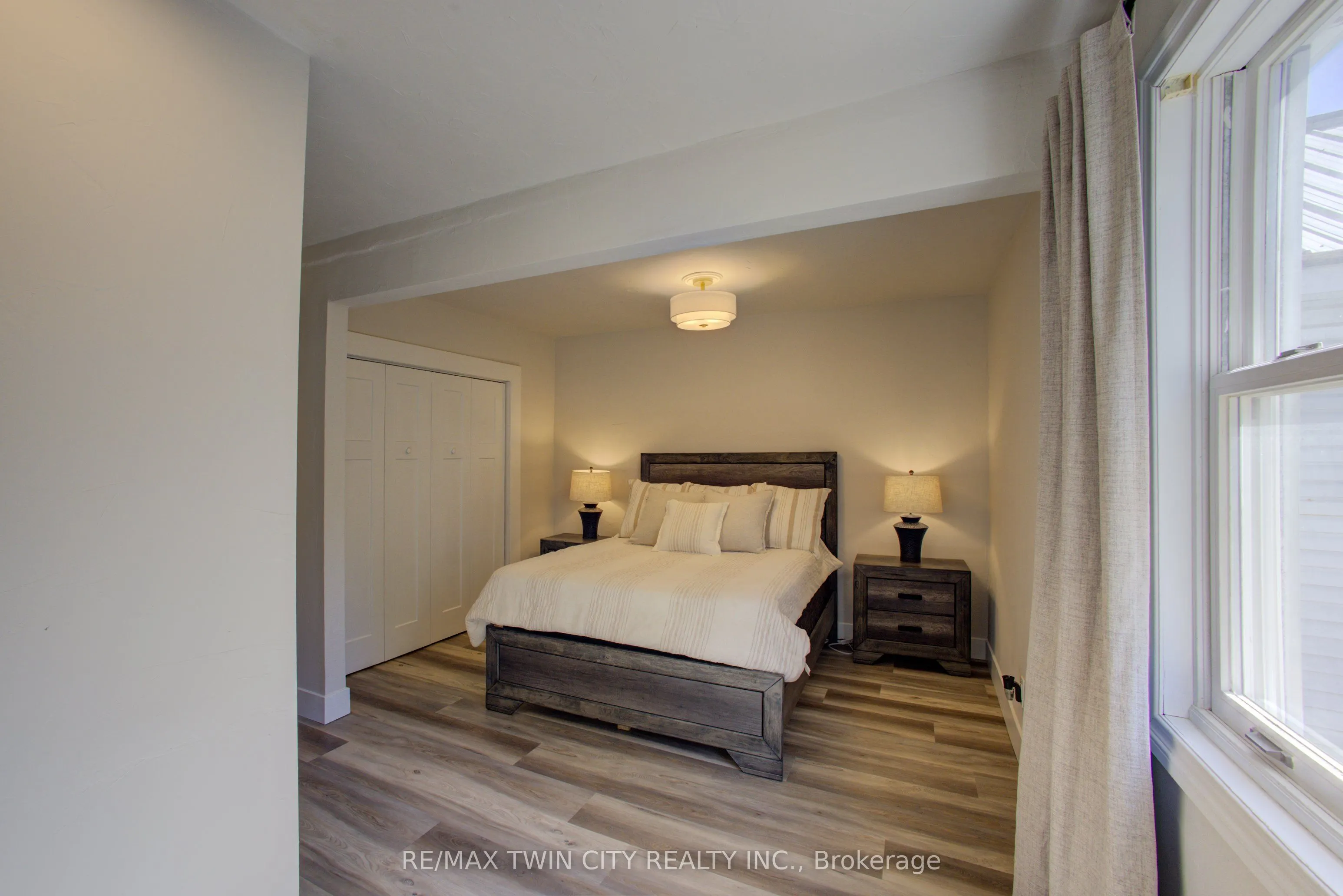 141 Goderich Street W