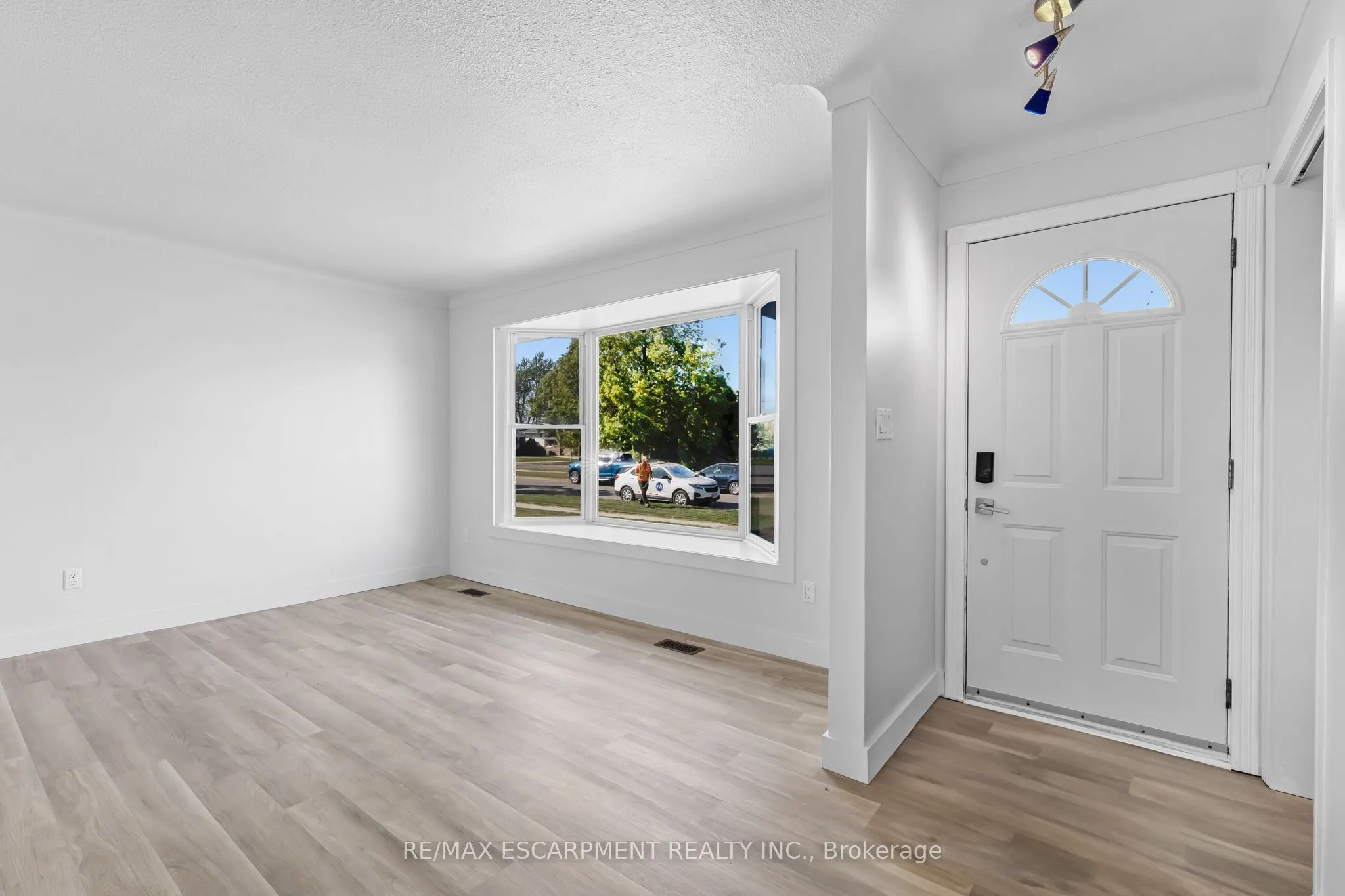 110 Pinehurst Drive, #Main