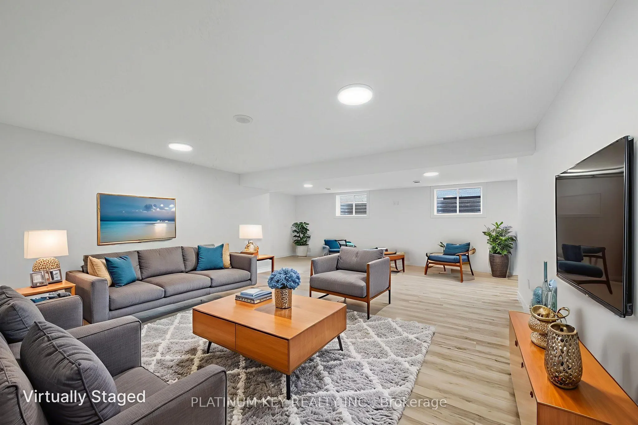 32 BRISCOE Crescent