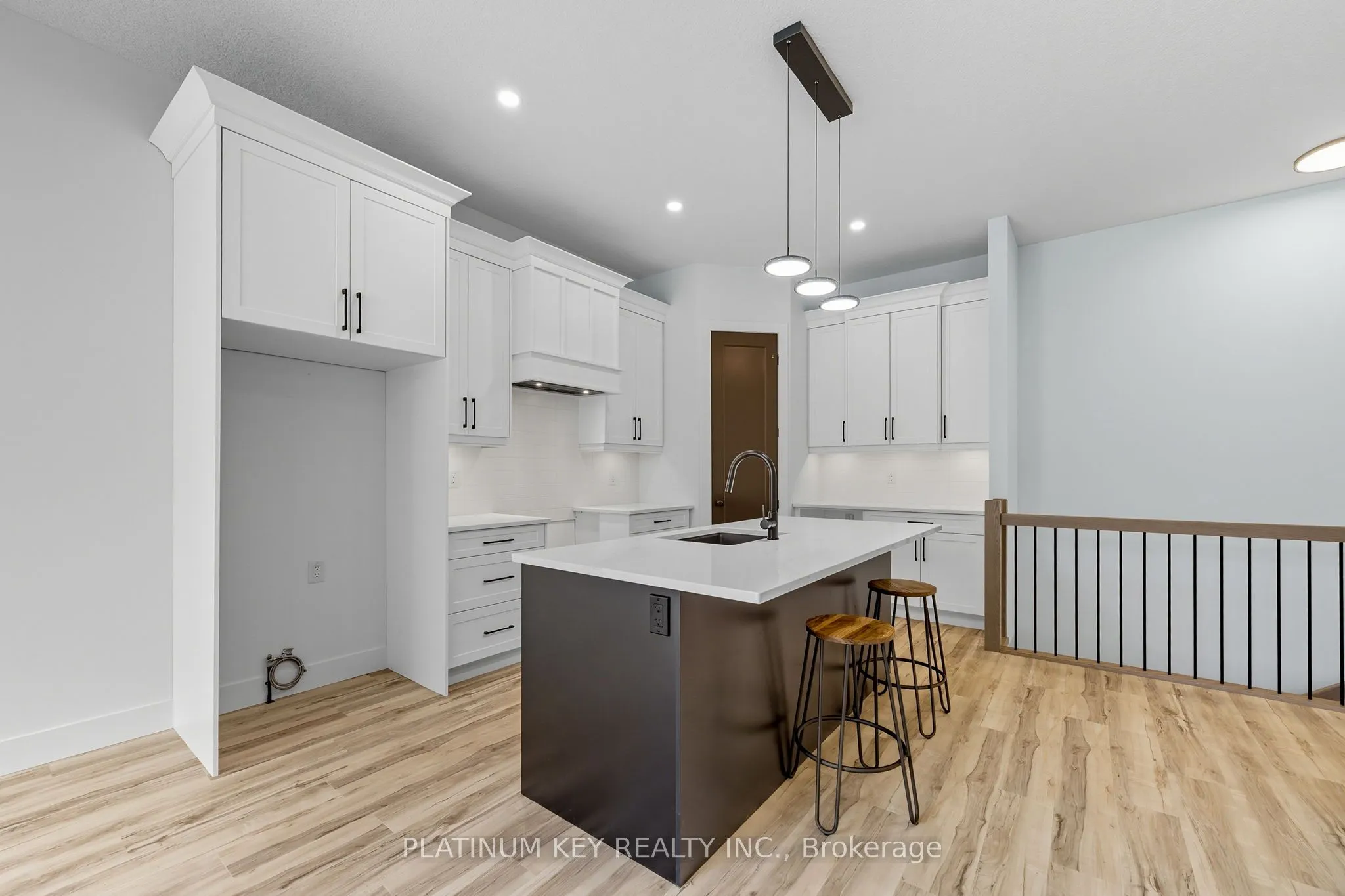 32 BRISCOE Crescent