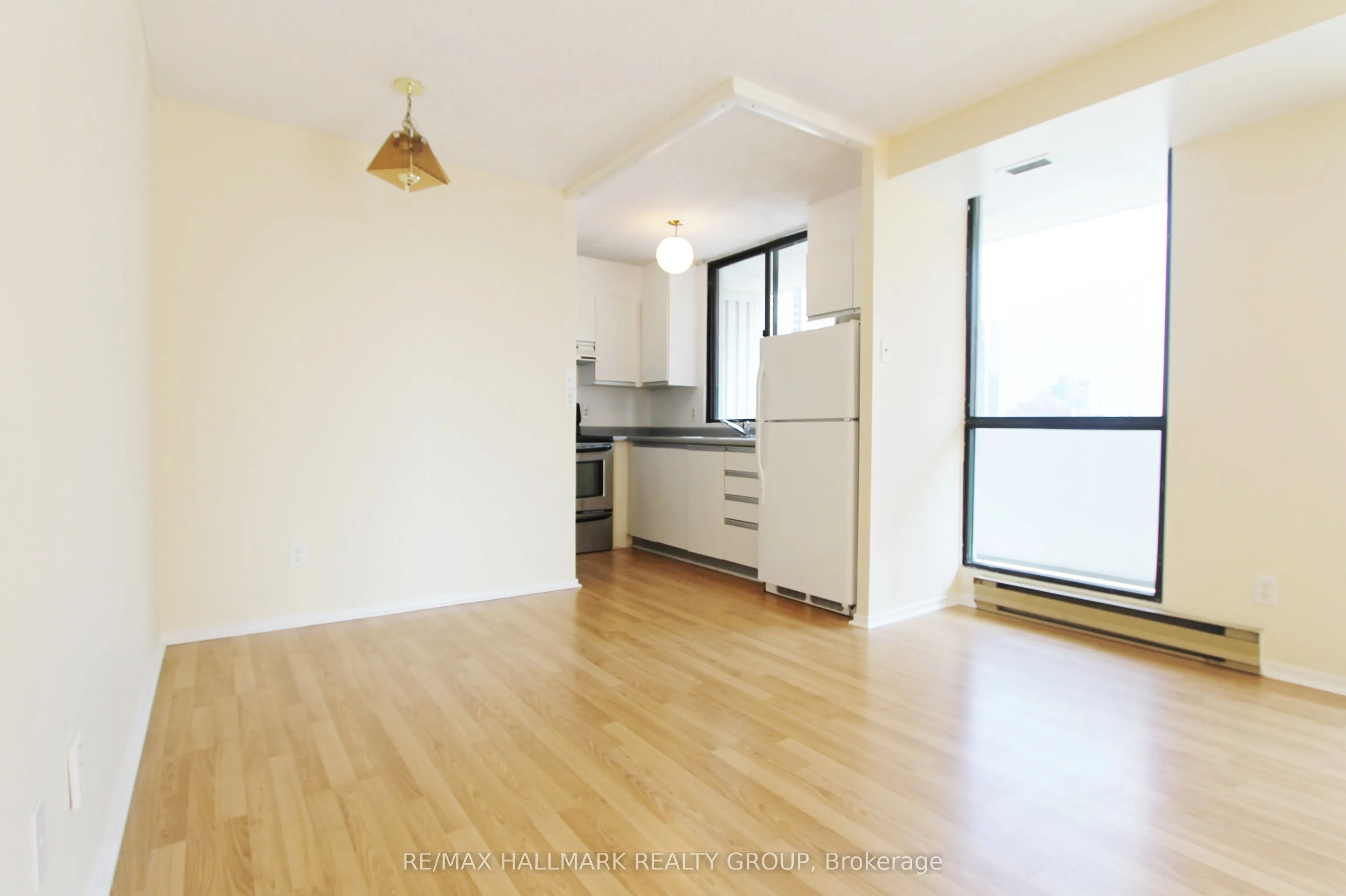 200 Bay Street, #1203