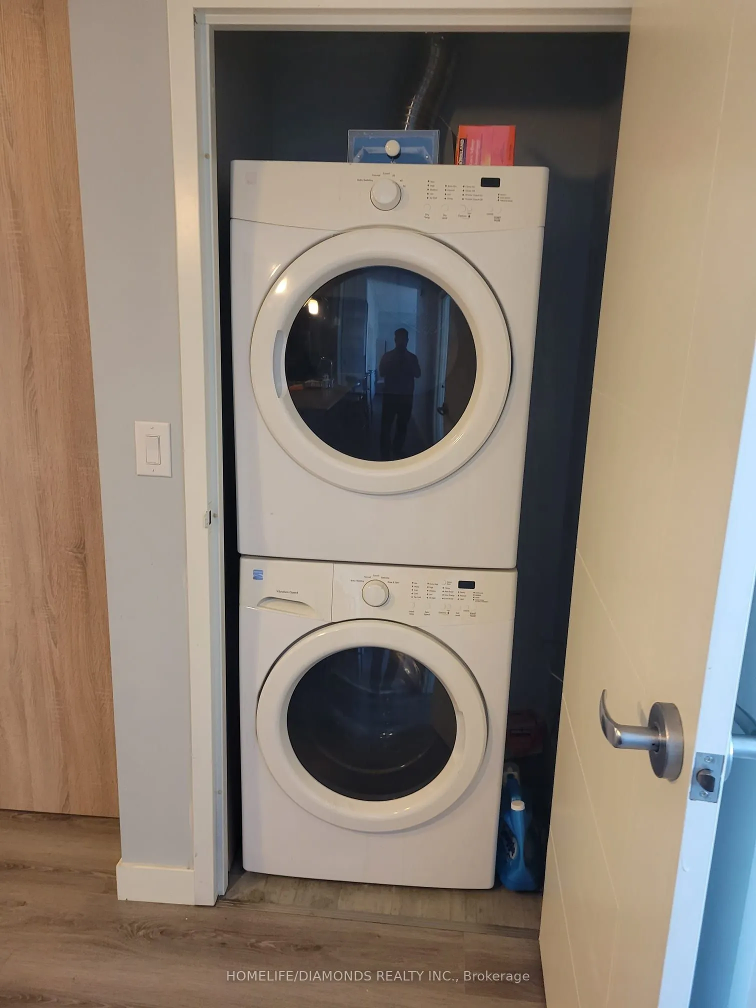 318 SPRUCE Street, #1705