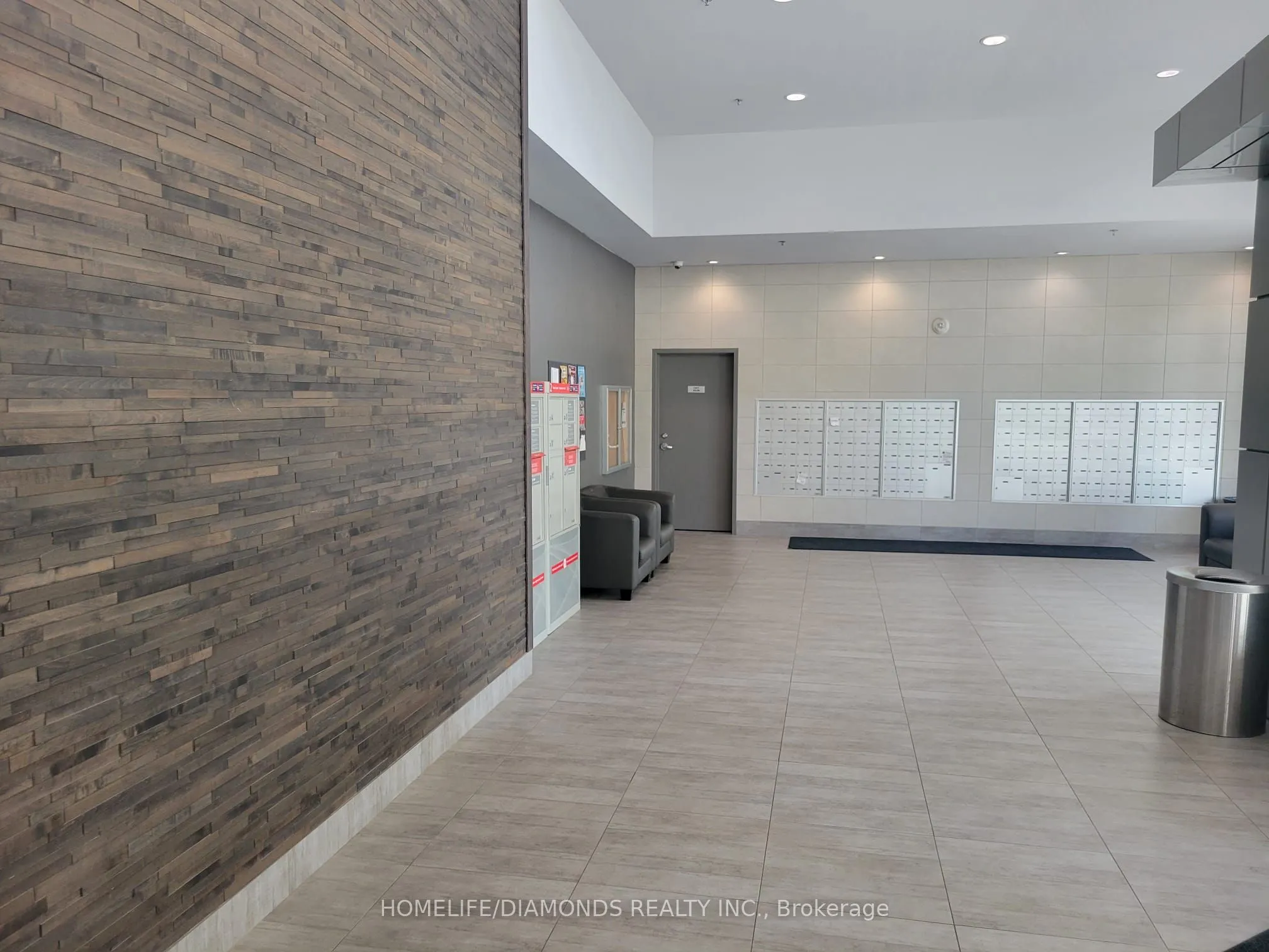 318 SPRUCE Street, #1705