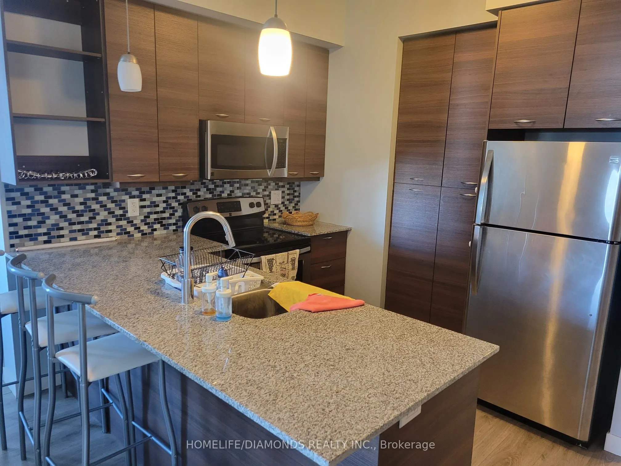 318 SPRUCE Street, #1705