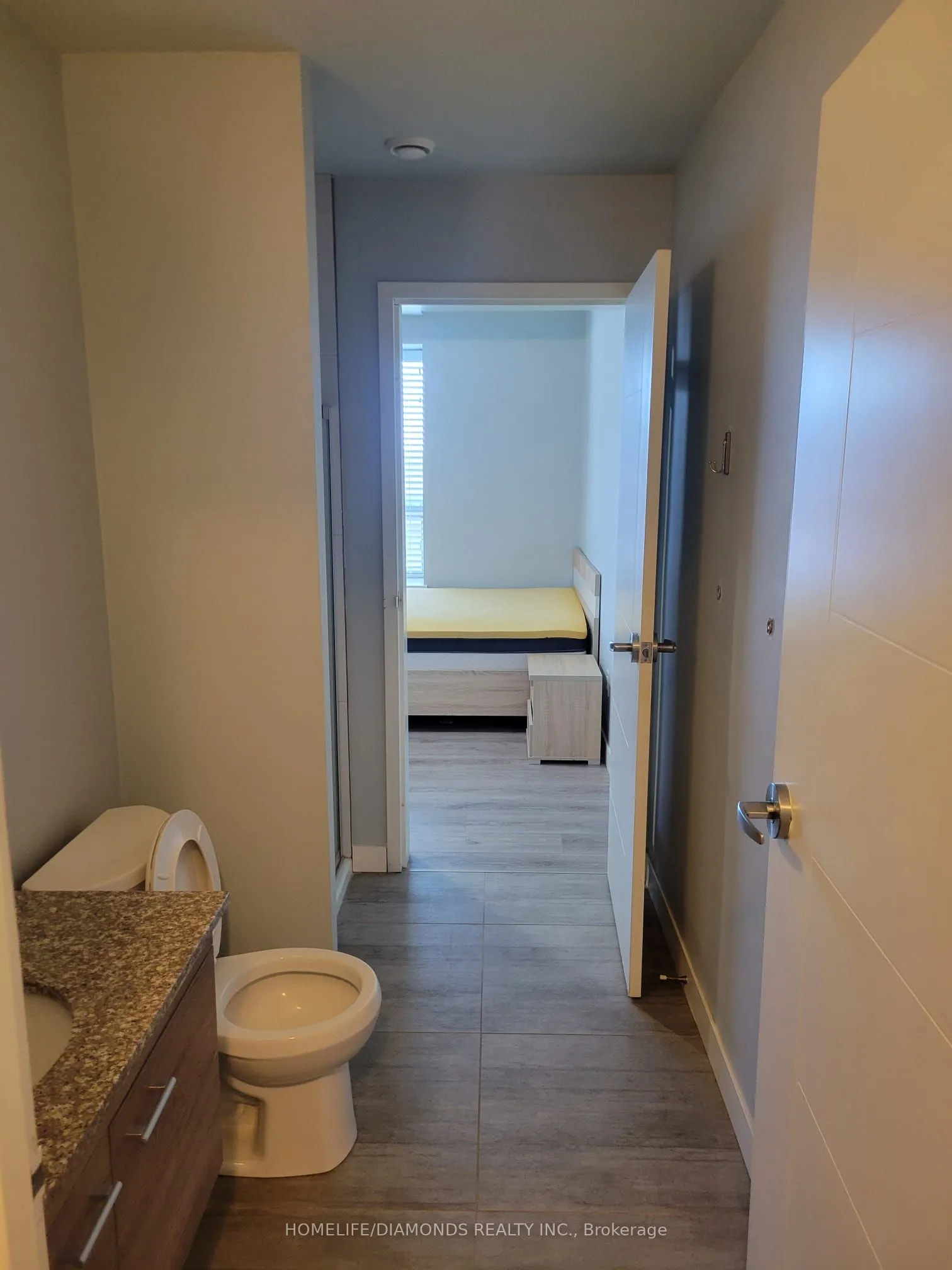 318 SPRUCE Street, #1705