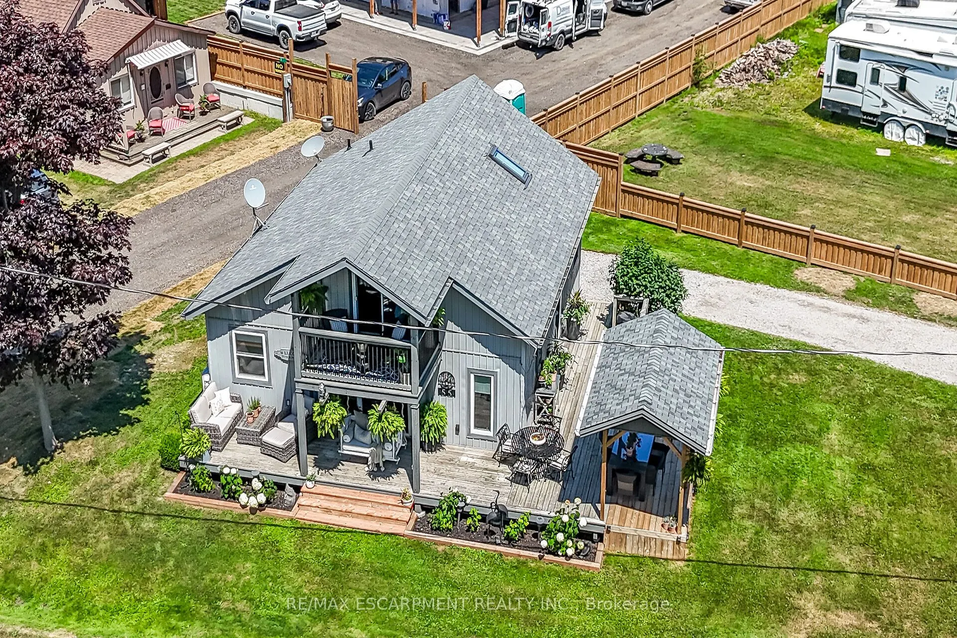 55 Lakeside Drive