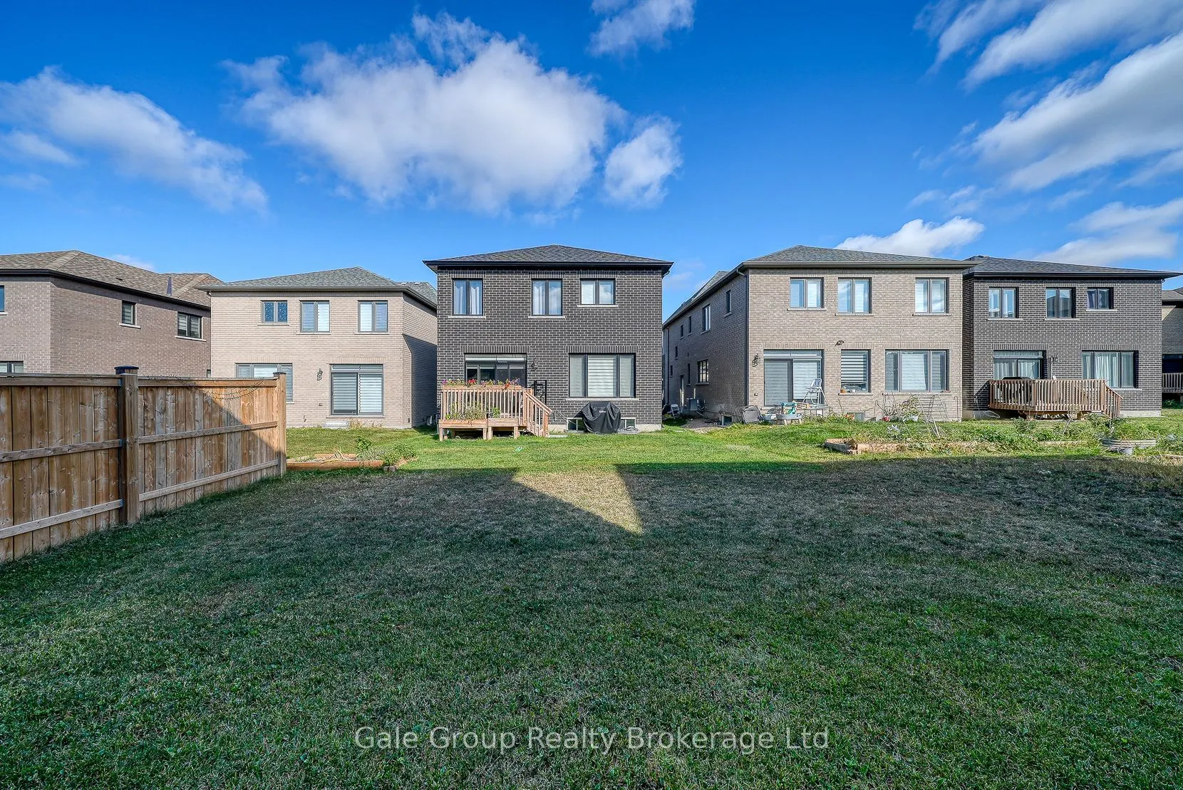 161 Silverwood Crescent