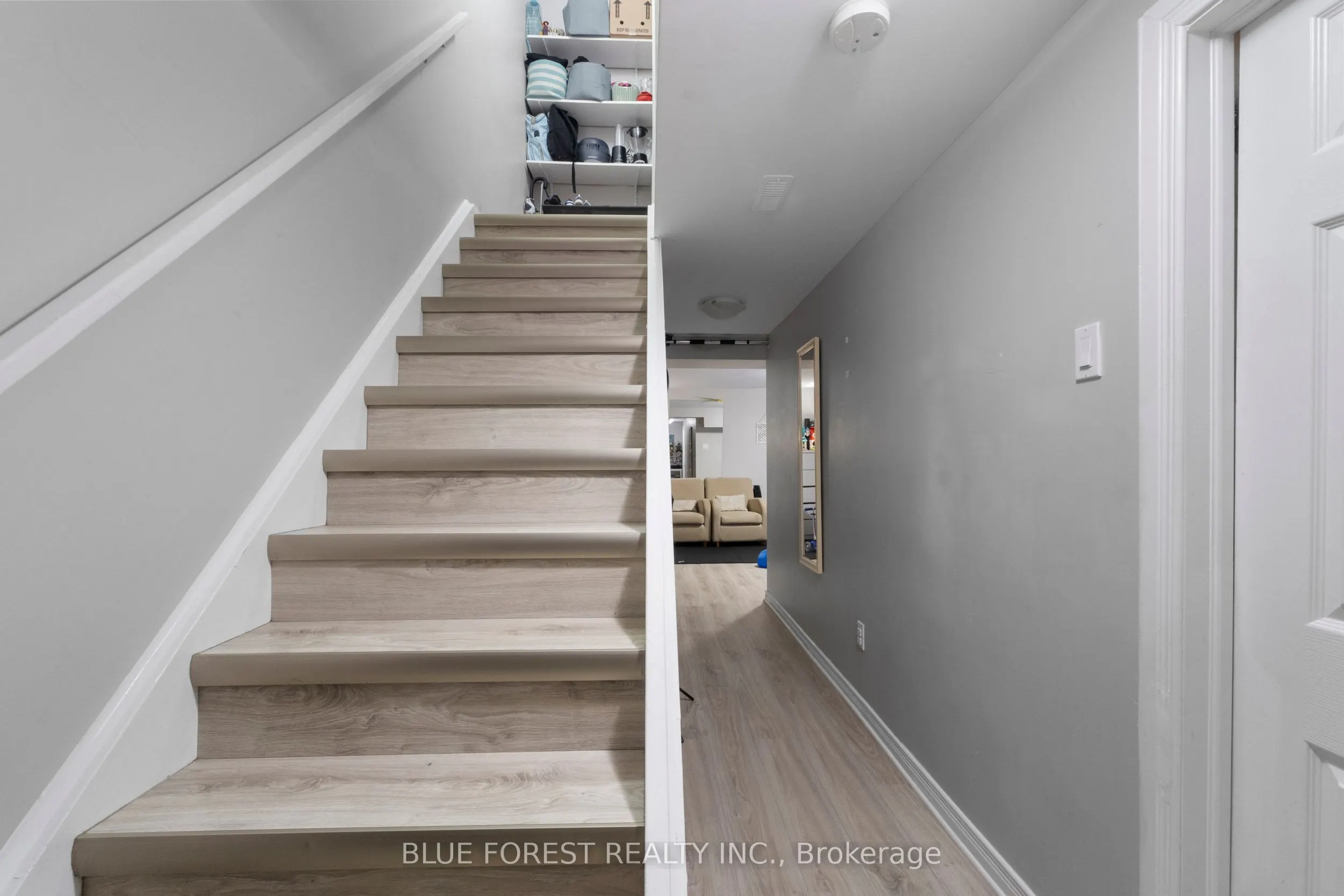 166 Southdale Road W, #18