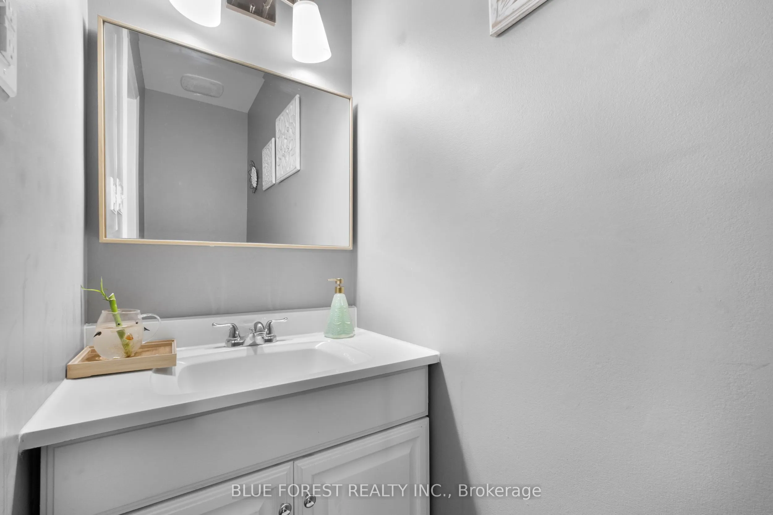 166 Southdale Road W, #18