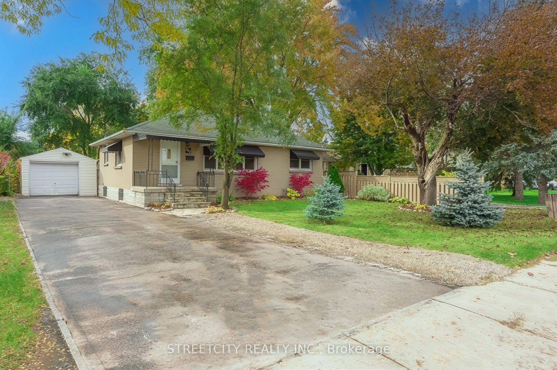 537 Clarke Road