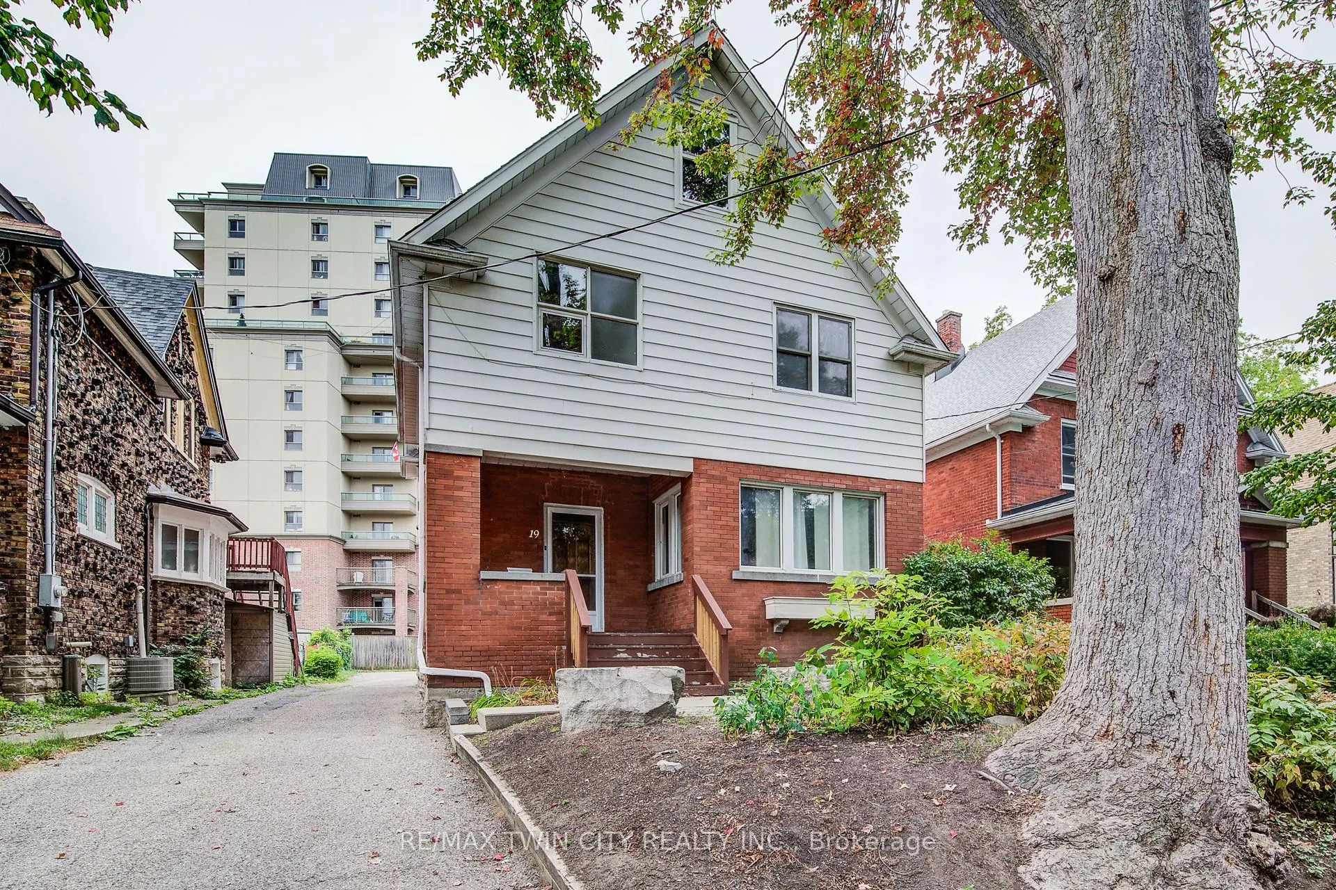 19 Schneider Avenue