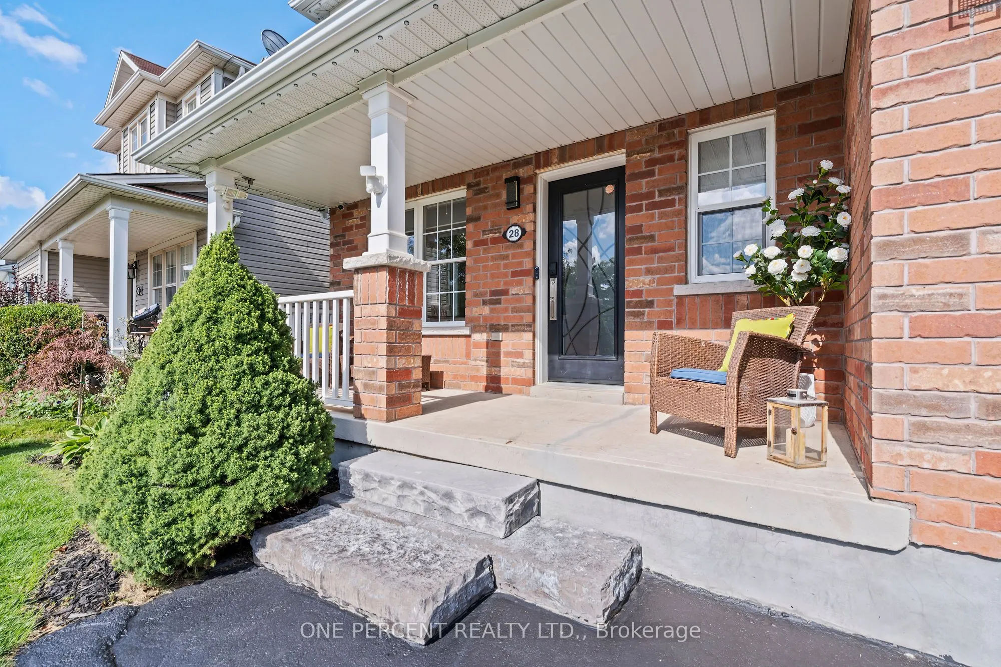 28 Hollinrake Avenue