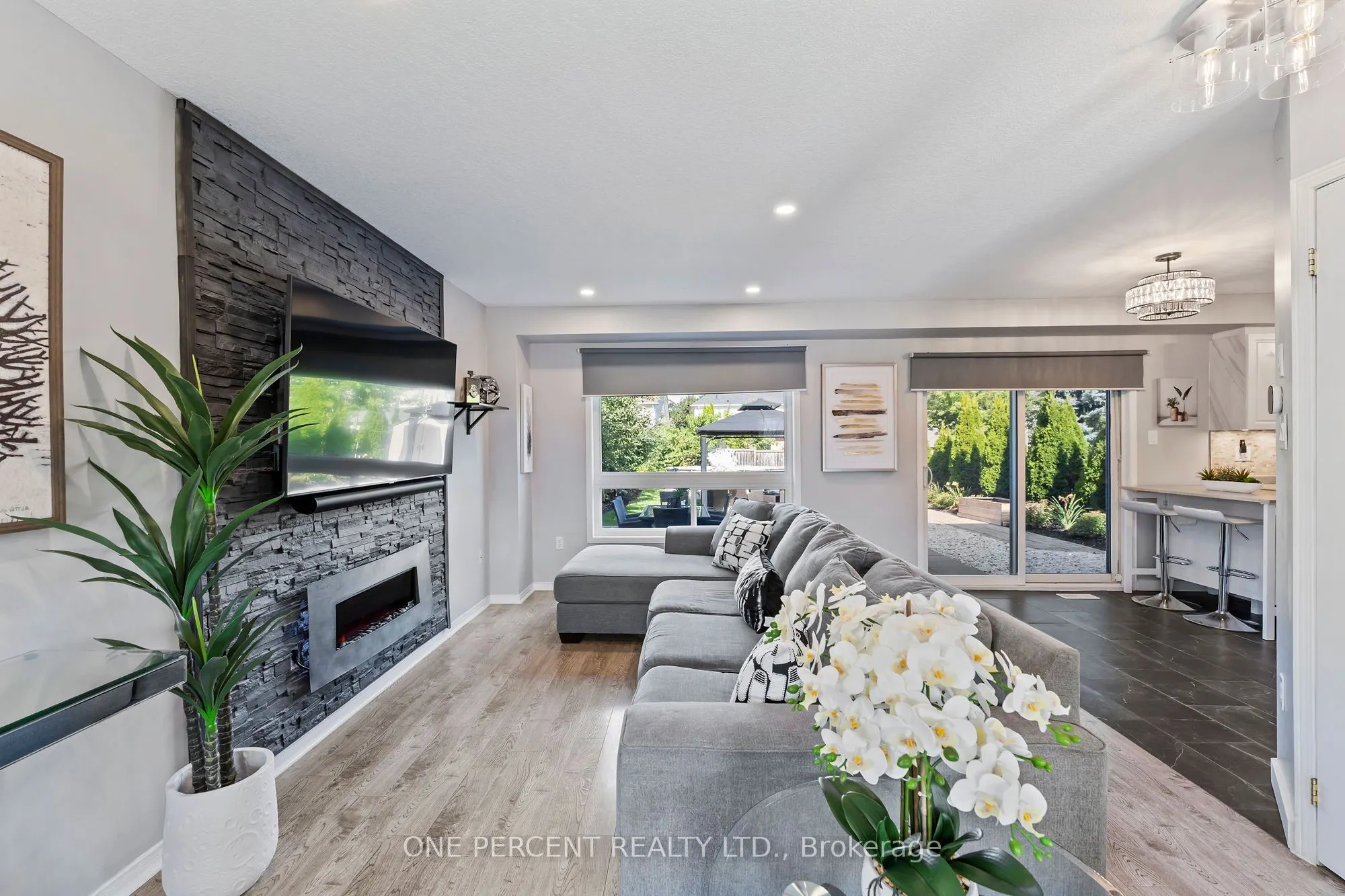 28 Hollinrake Avenue