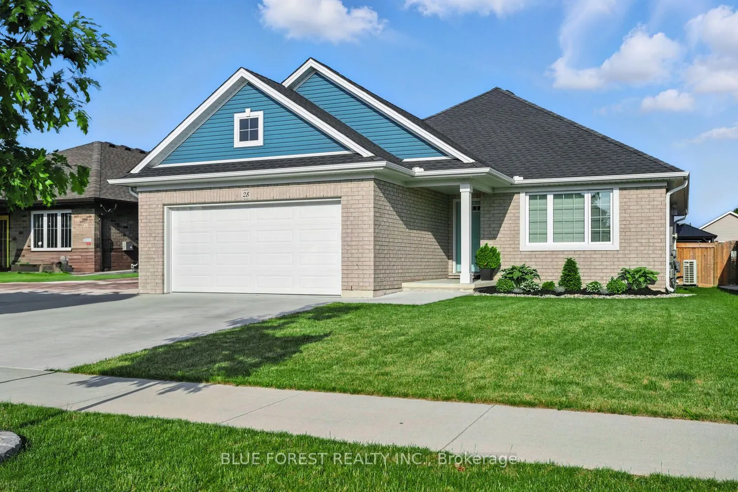 28 Weir Crescent