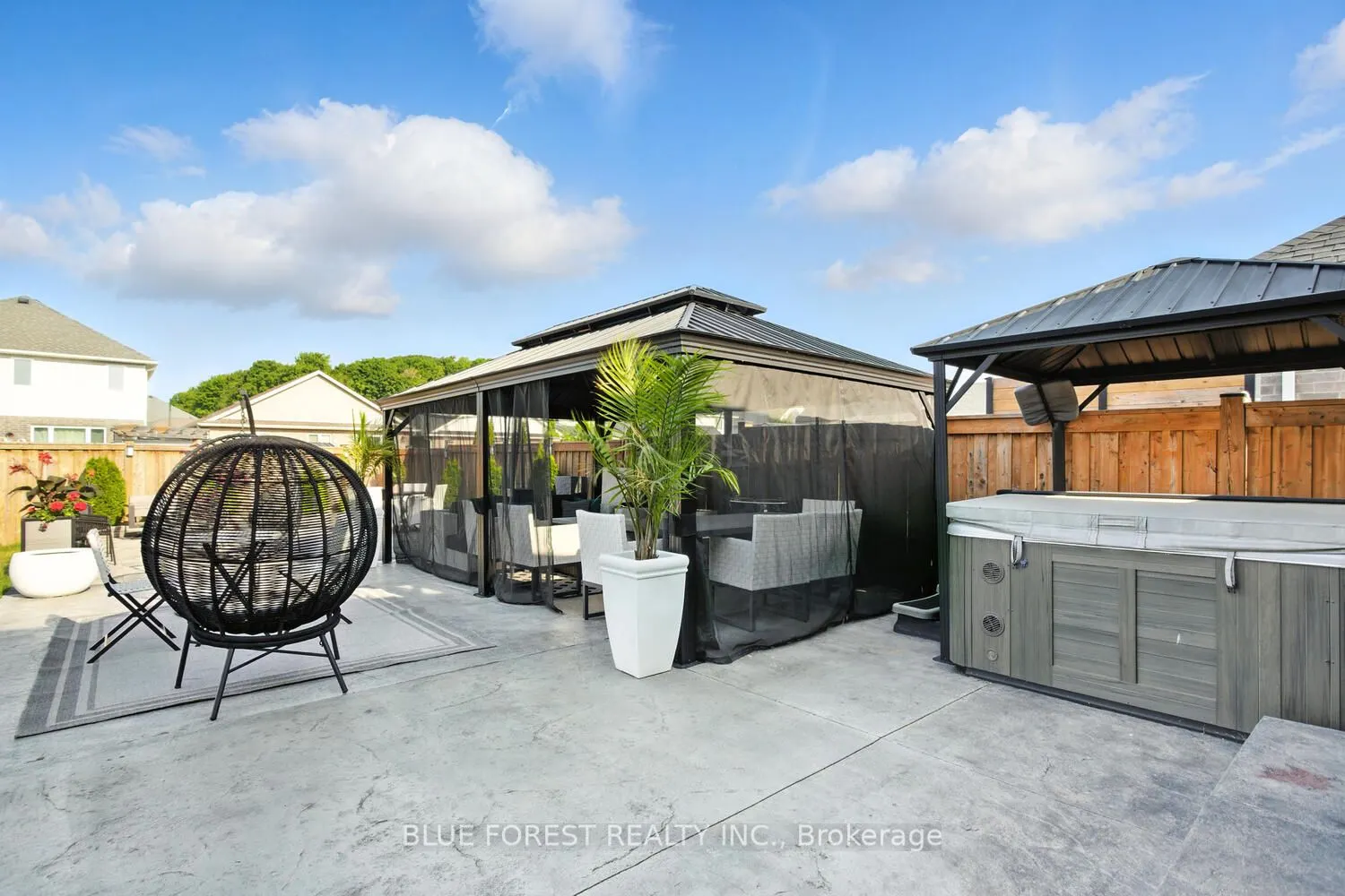28 Weir Crescent