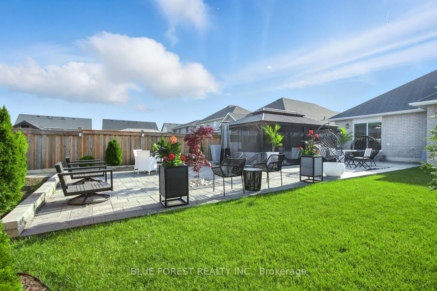 28 Weir Crescent
