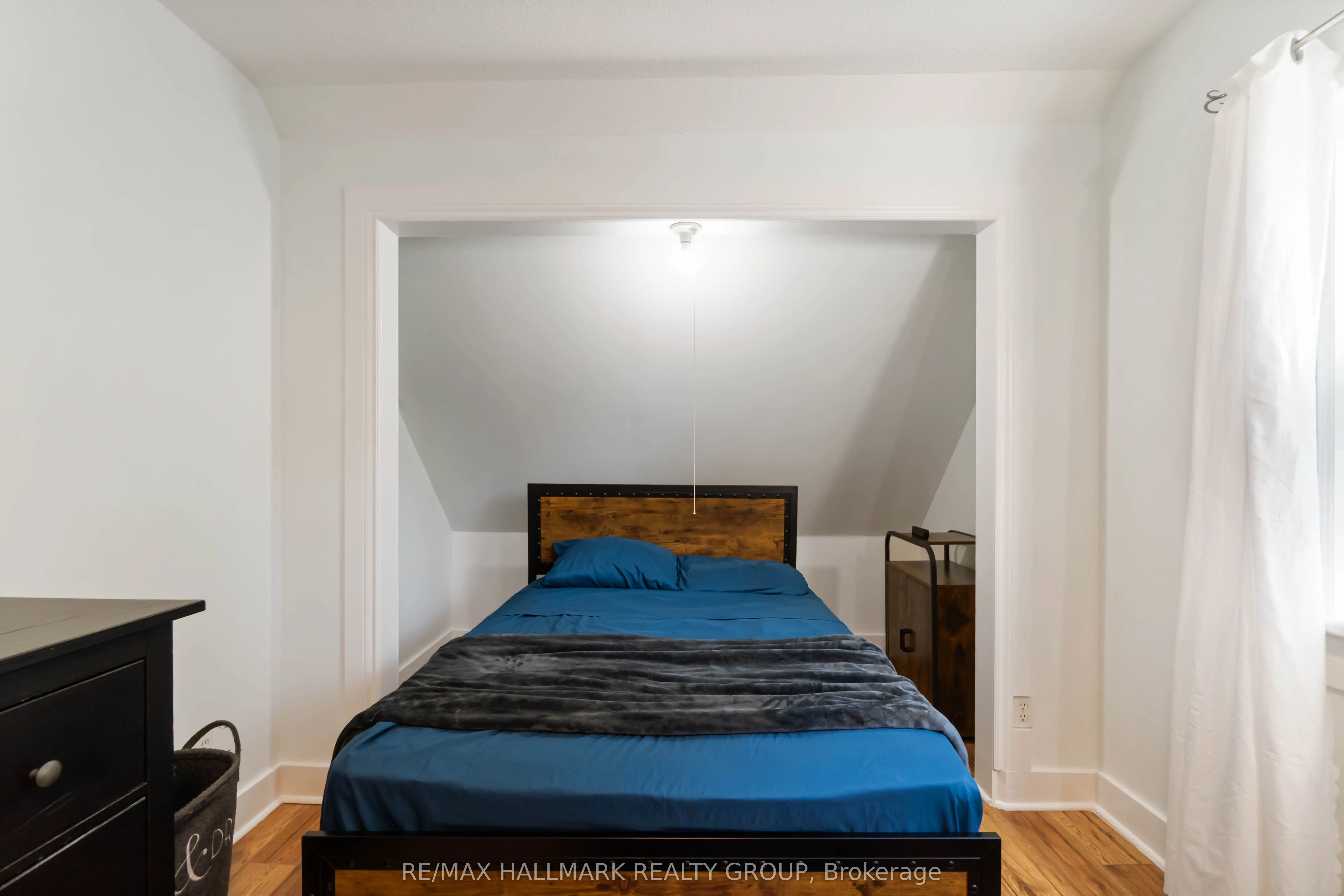 6 ALGONKIN Trail