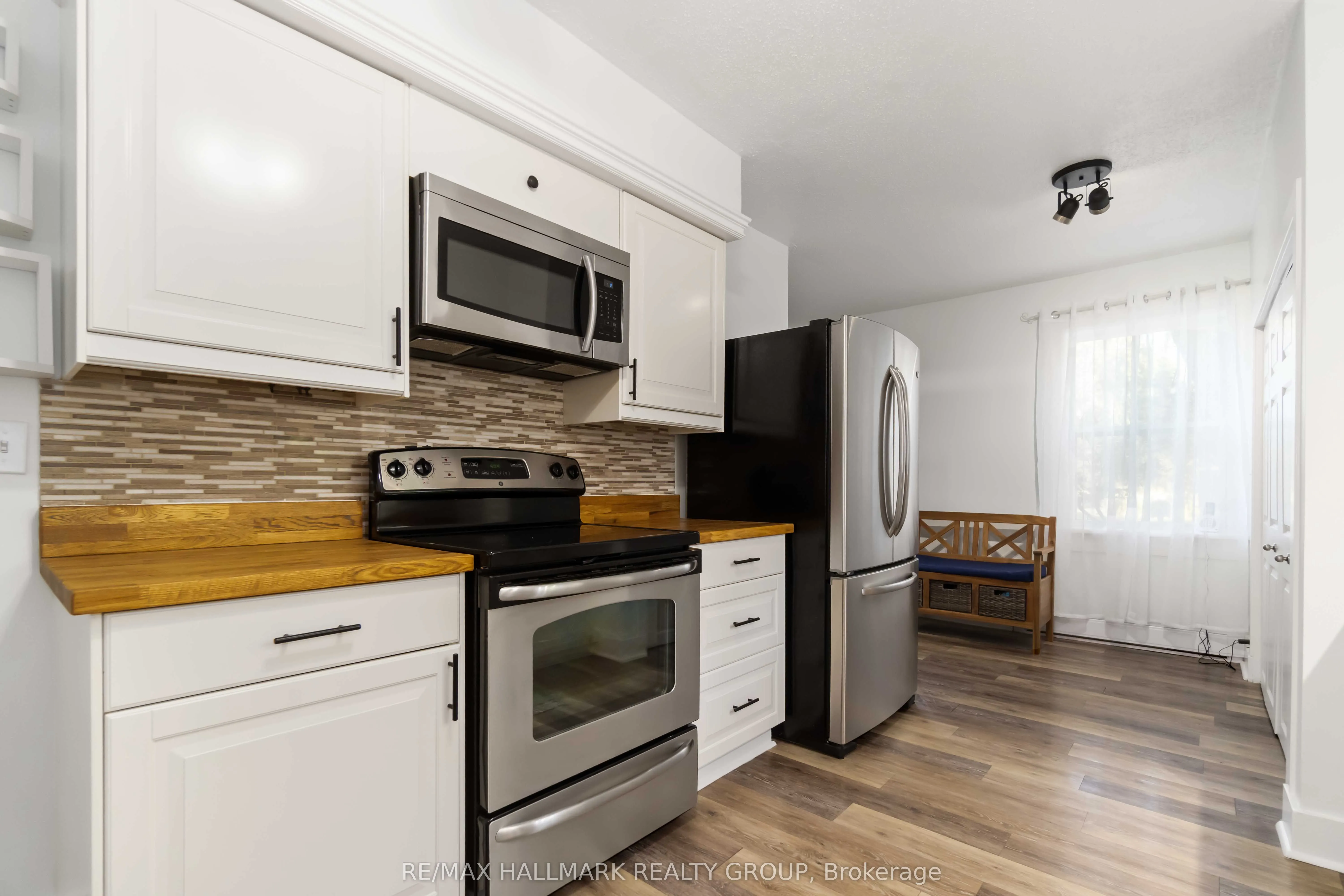 6 ALGONKIN Trail