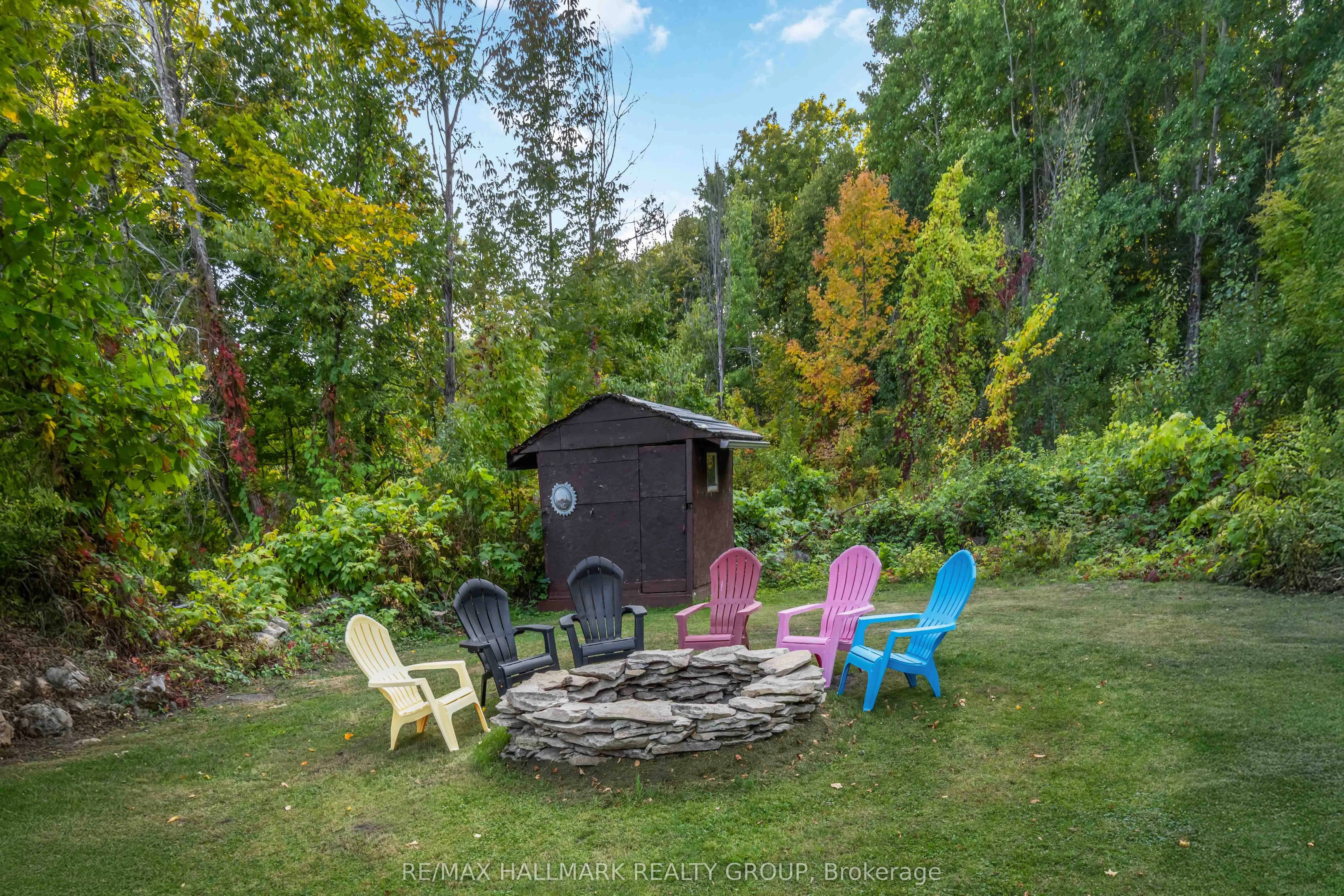6 ALGONKIN Trail