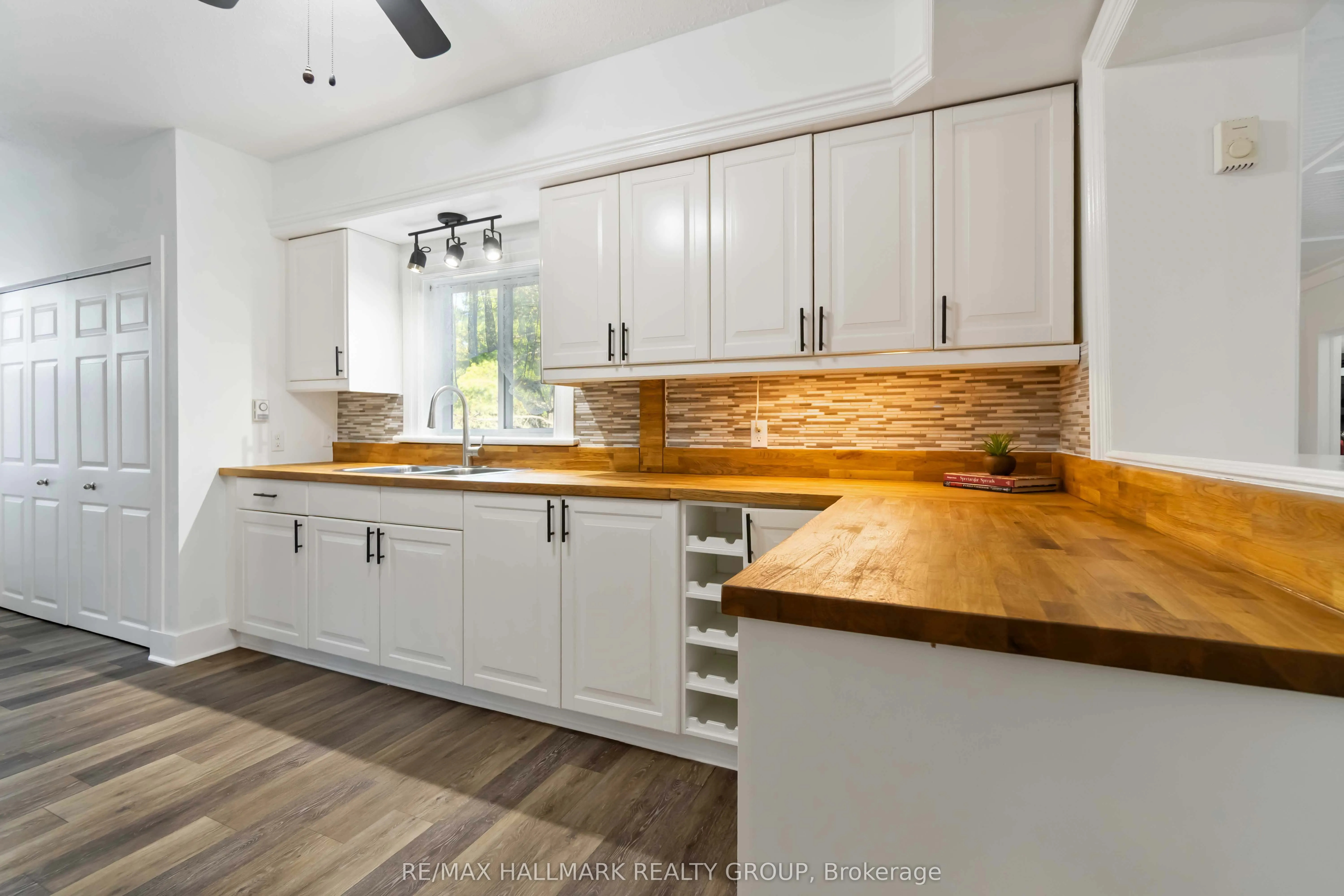 6 ALGONKIN Trail