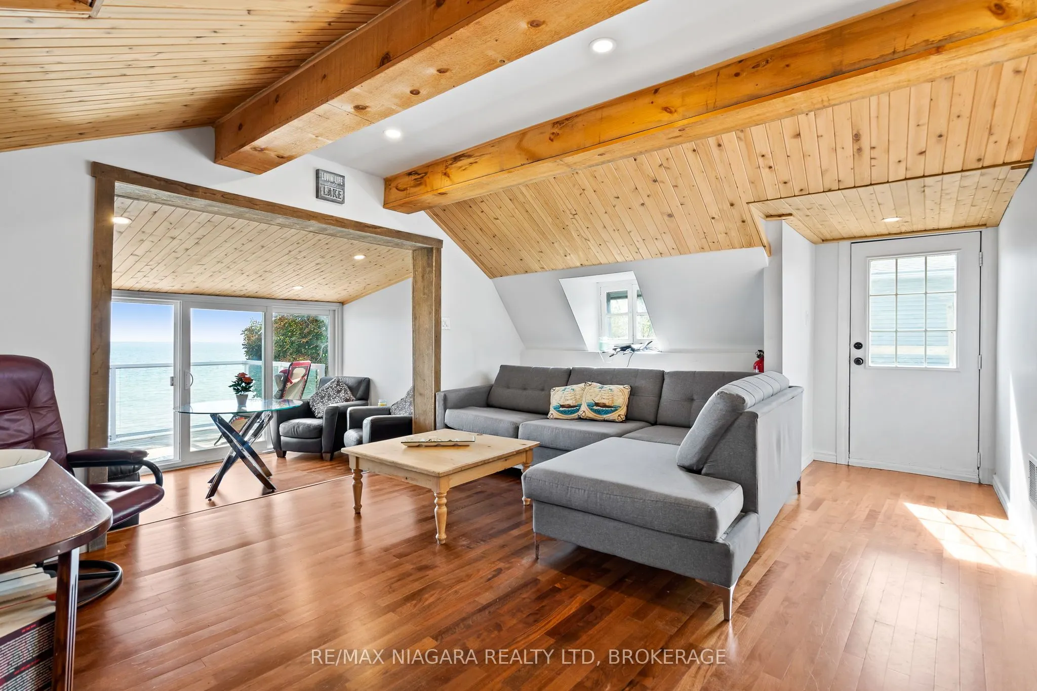 105 LIGHTHOUSE Drive