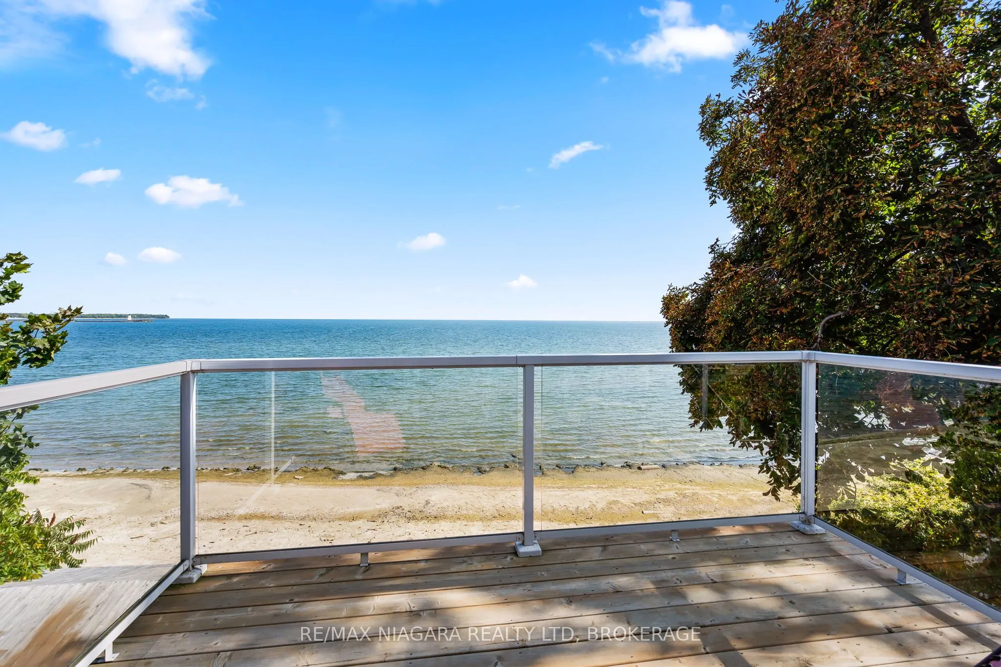 105 LIGHTHOUSE Drive