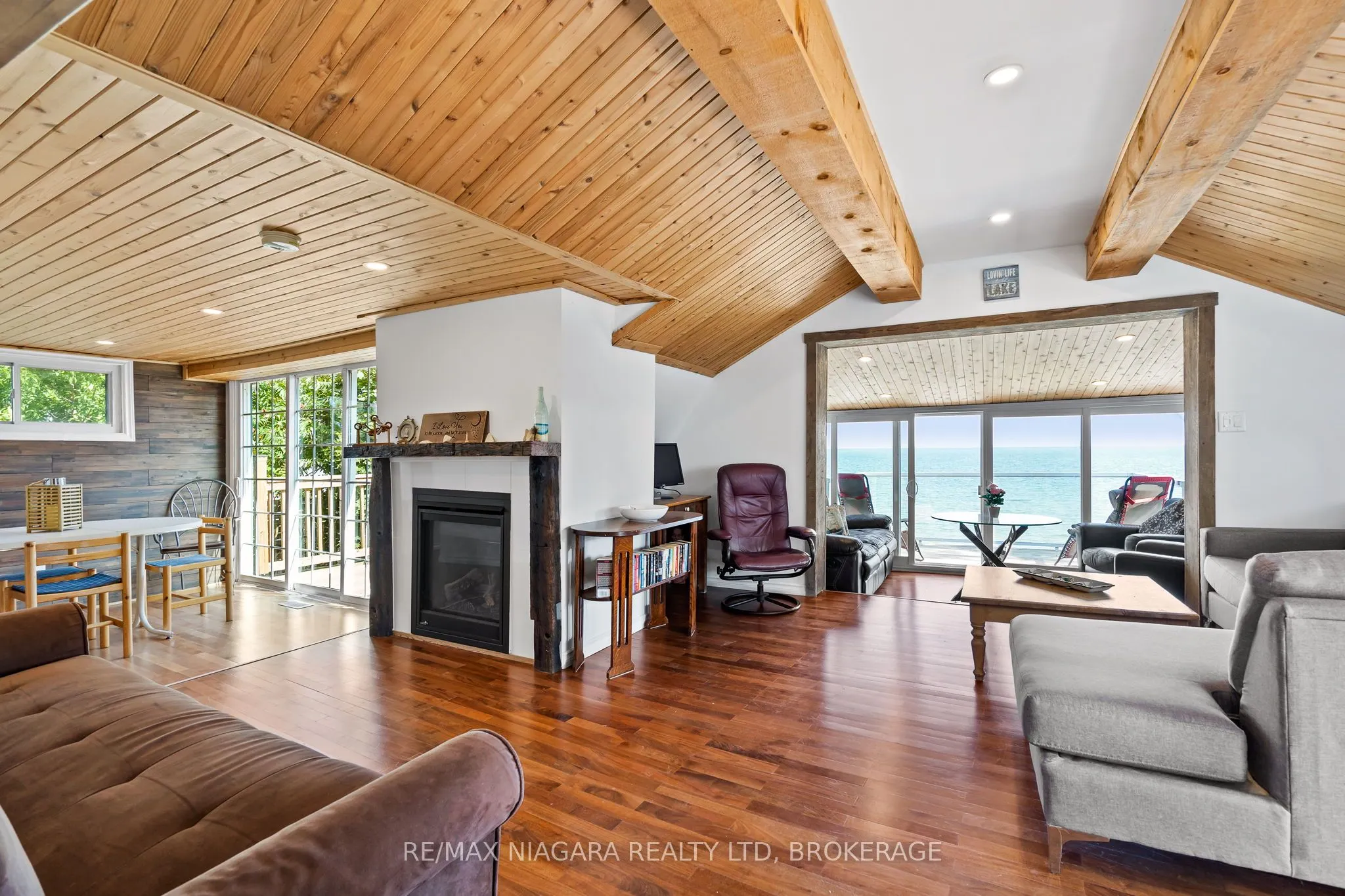 105 LIGHTHOUSE Drive