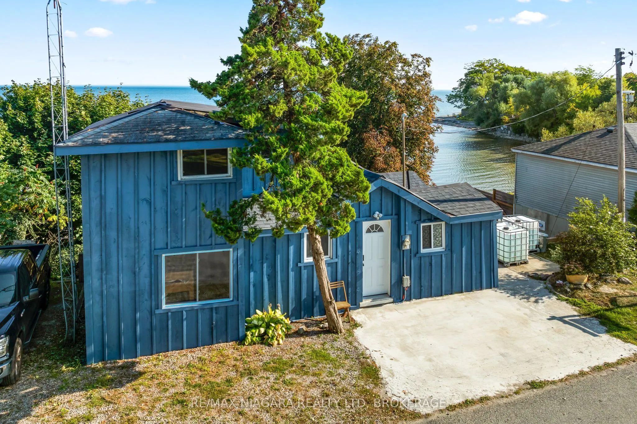 105 LIGHTHOUSE Drive