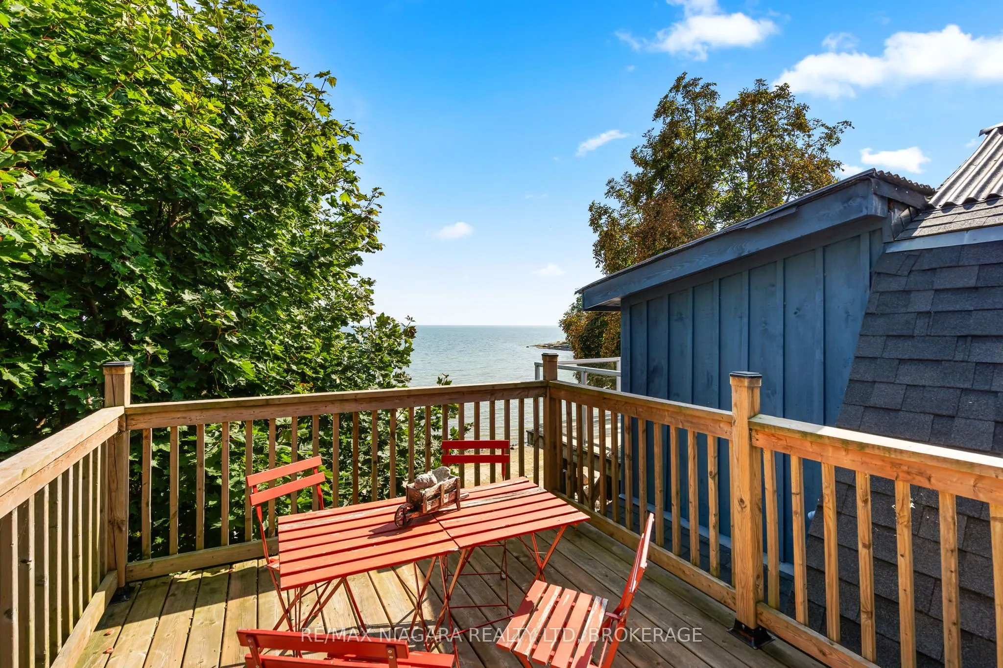 105 LIGHTHOUSE Drive
