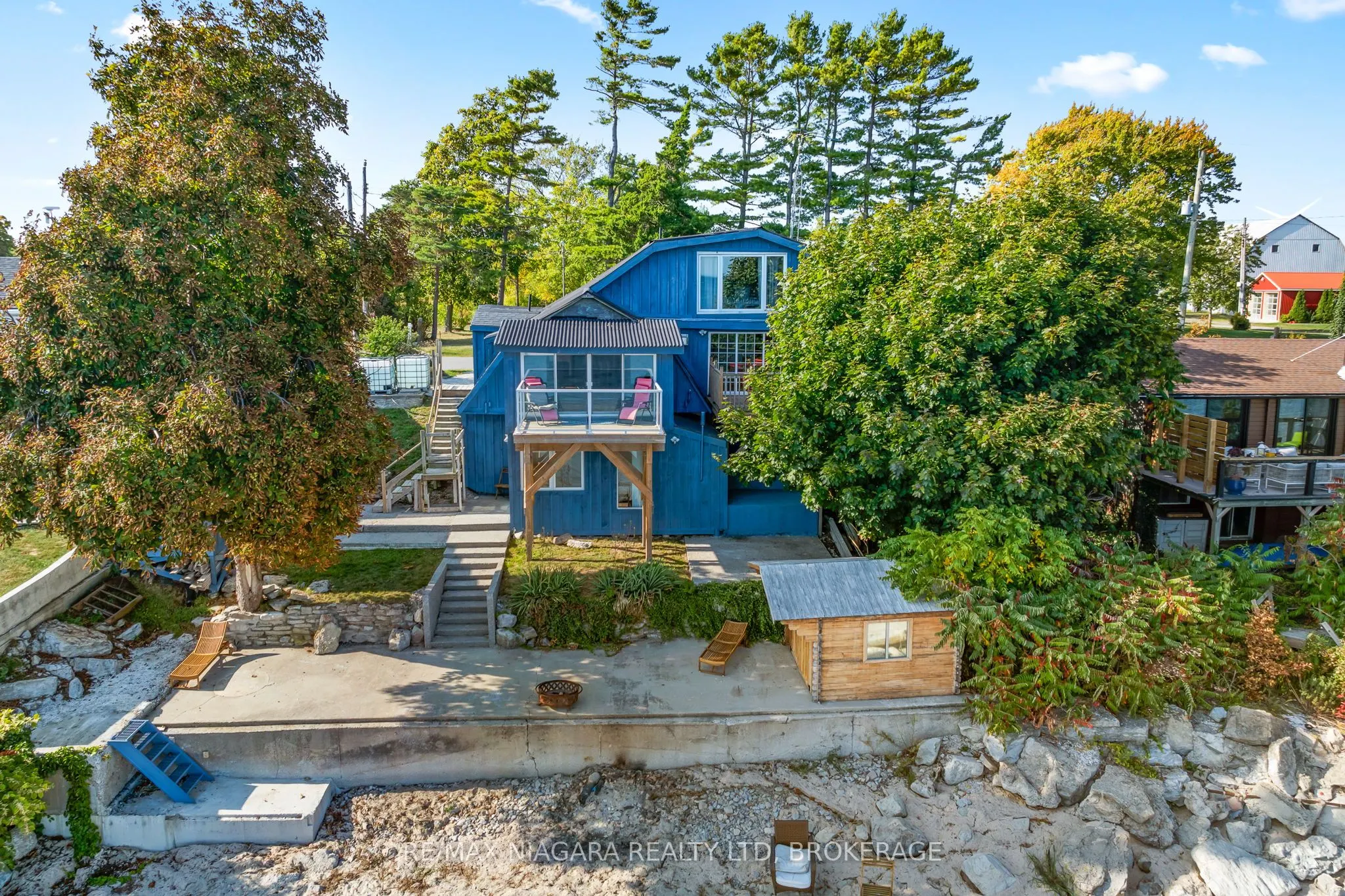 105 LIGHTHOUSE Drive
