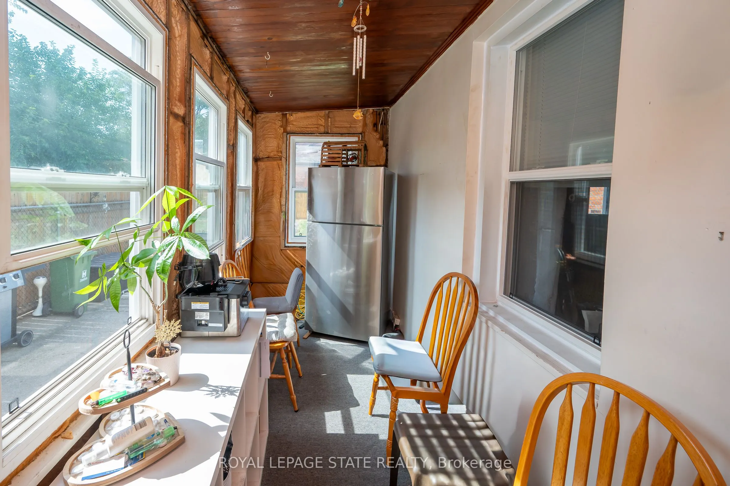 127 East Avenue N