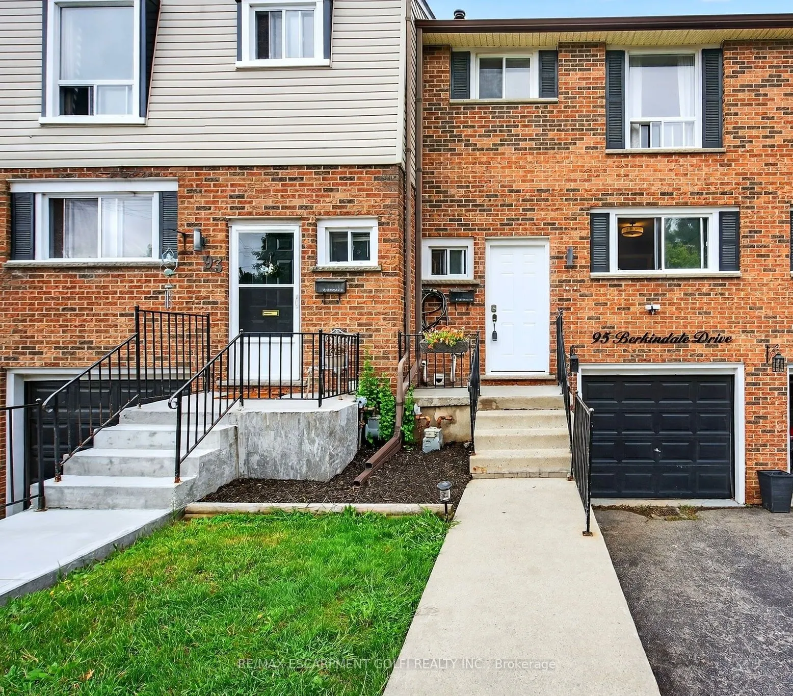 75 Berkindale Drive, #95