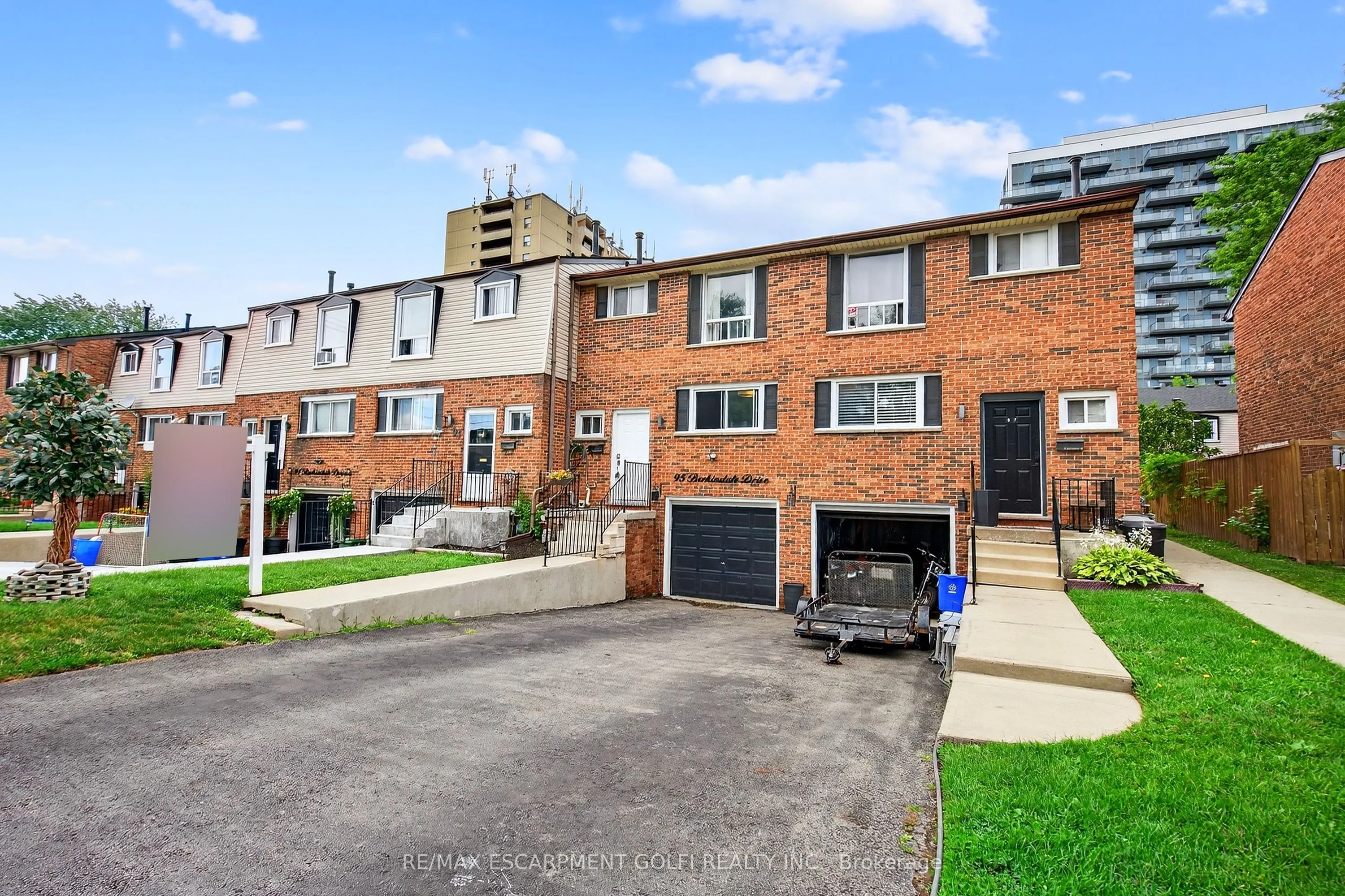 75 Berkindale Drive, #95