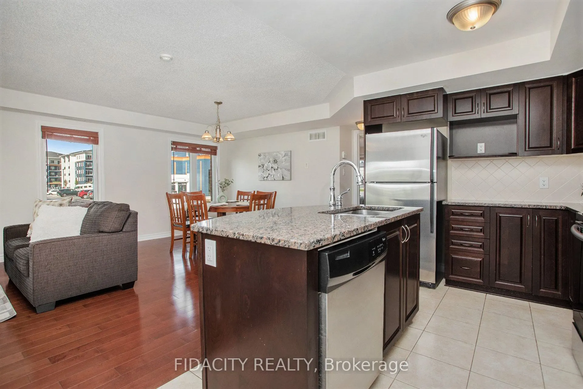 215 Bluestone Private, #4