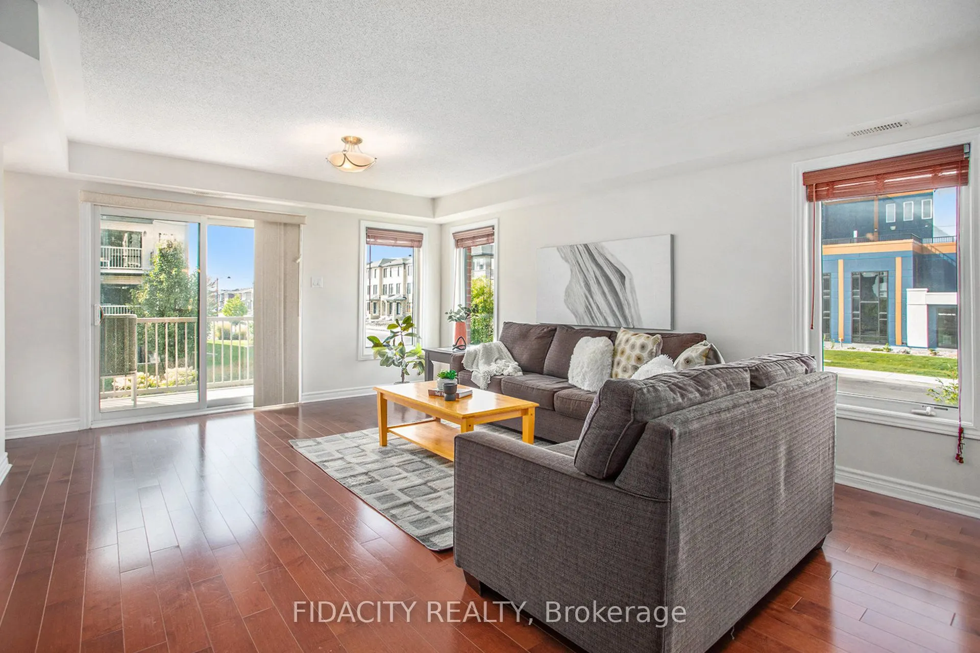 215 Bluestone Private, #4