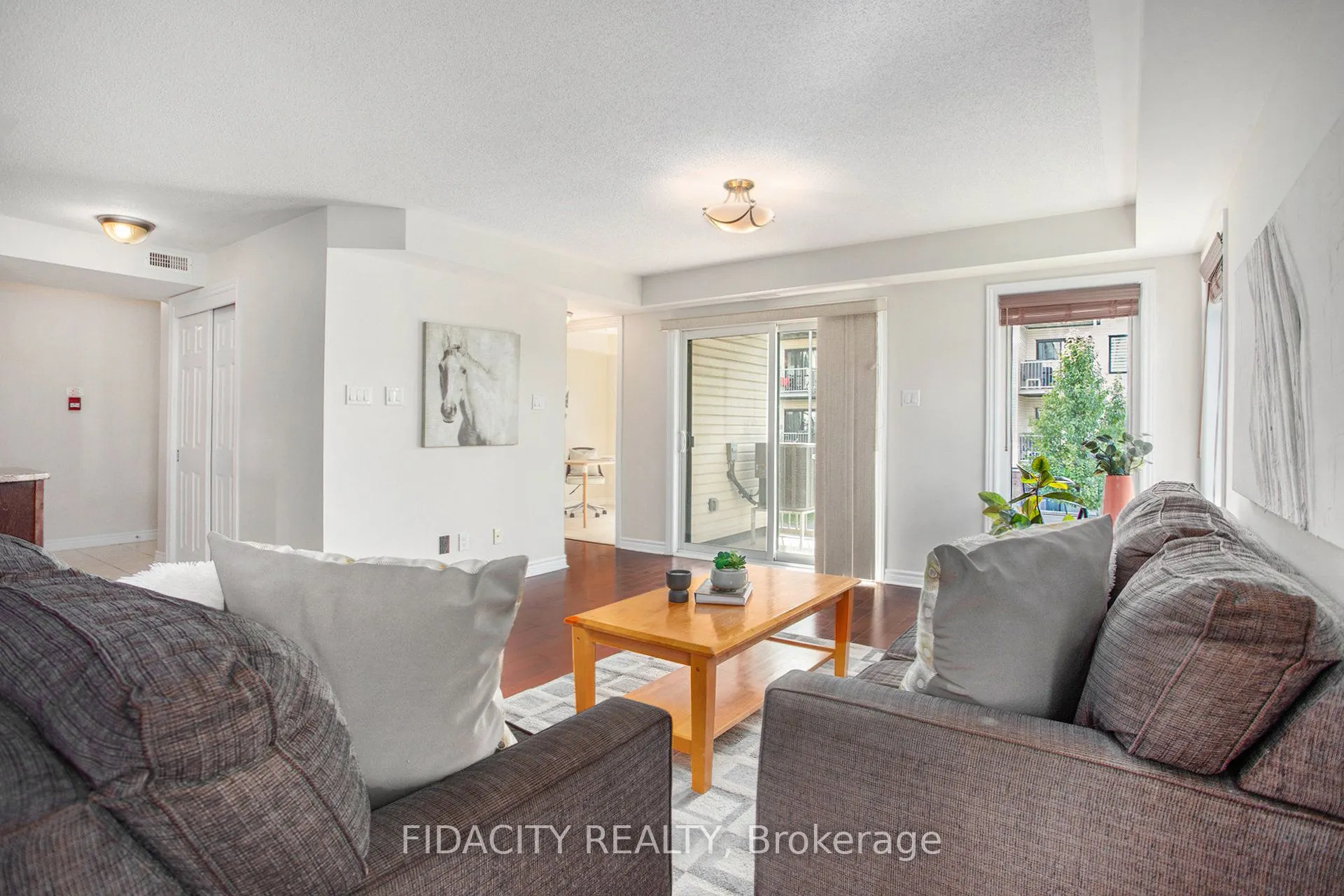215 Bluestone Private, #4