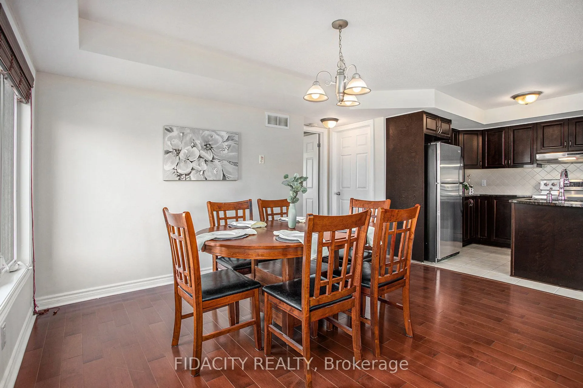 215 Bluestone Private, #4